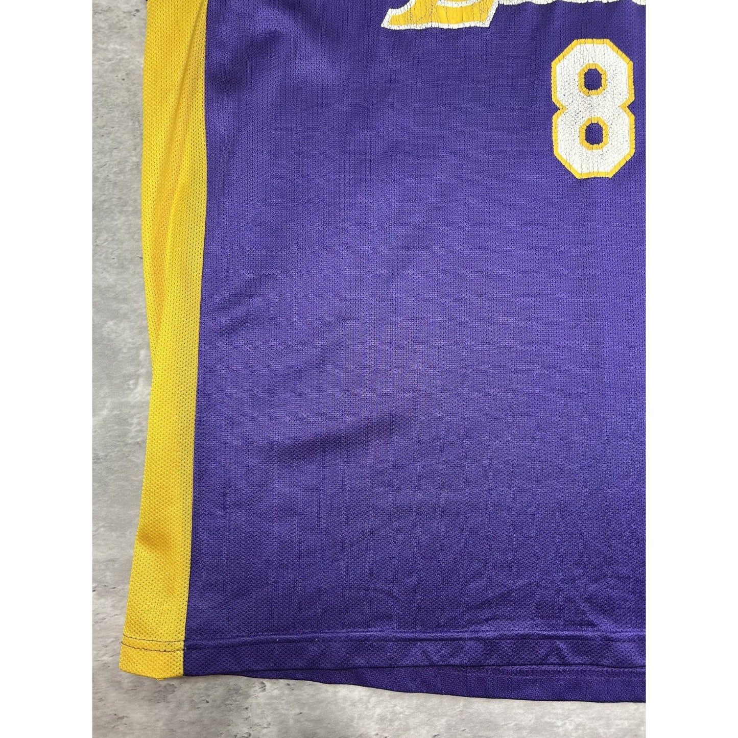 Vintage Kobe Bryant #8 Los Angeles Lakers NBA Champion Jersey Size XL