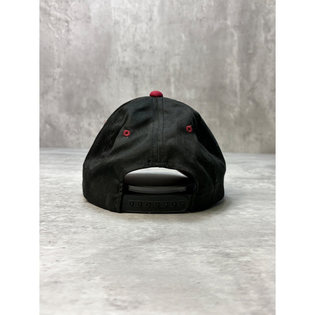 Vintage Arkansas Razorbacks NCAA Embroidered Spellout Snapback Hat OSFA