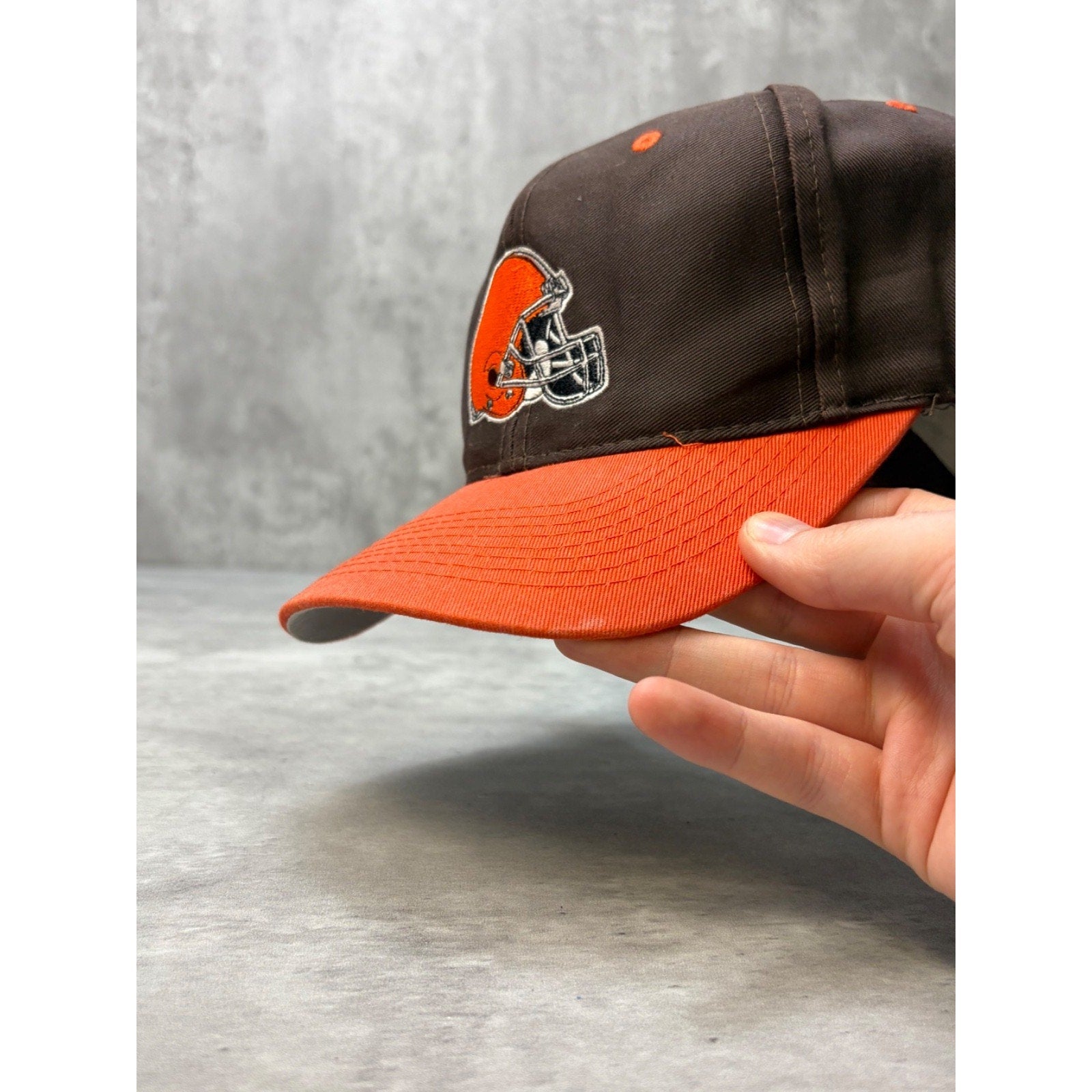 Vintage 90s Cleveland Browns NFL Embroidered Logo Football Snapback Hat OSFA