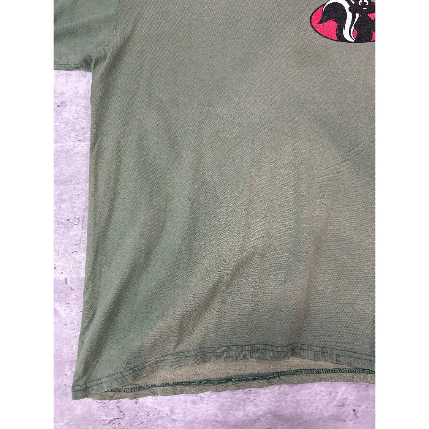 Vintage 1995 Looney Tunes Pepe Le Pew Cartoon Character Graphic T-Shirt Size XL