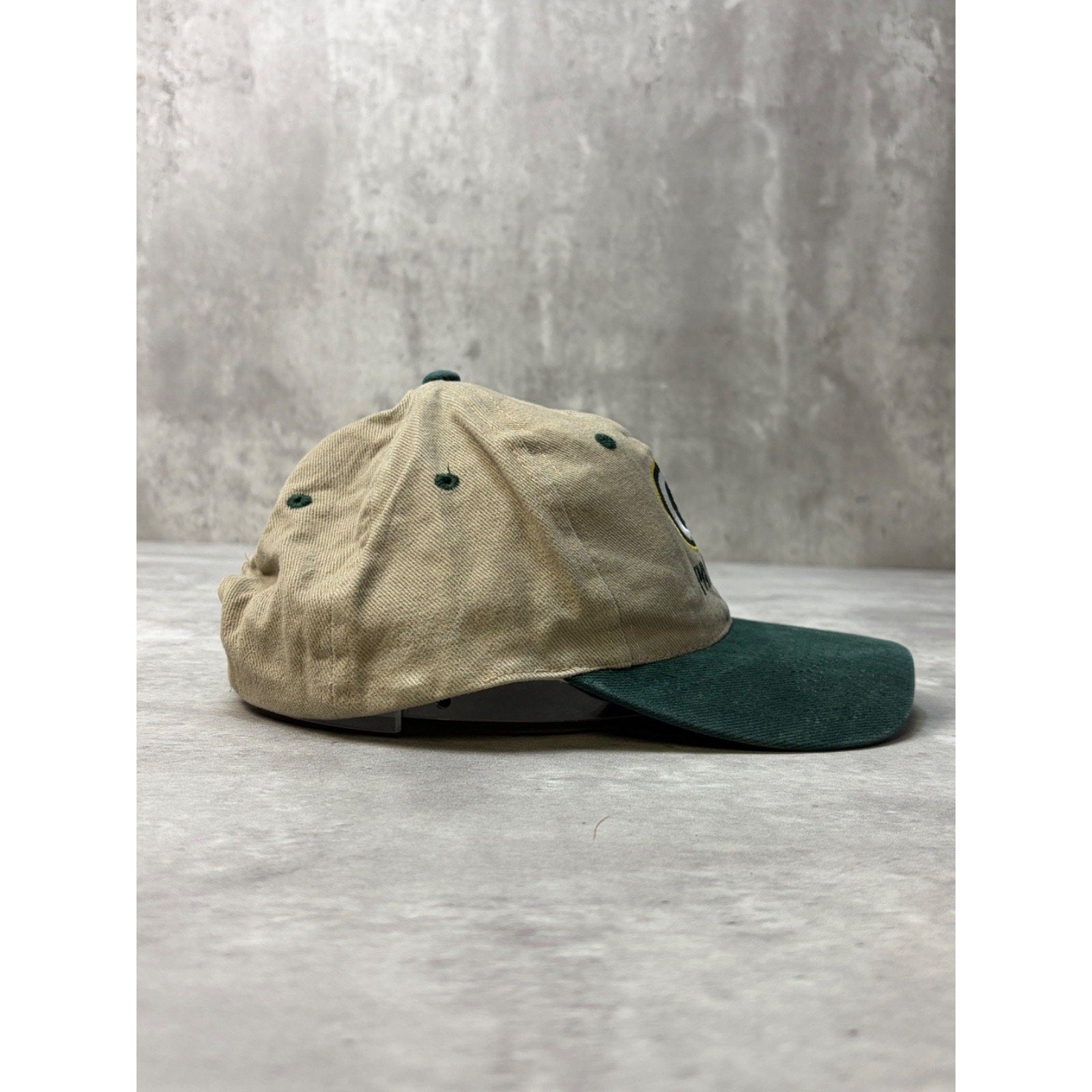 Vintage 90s Green Bay Packers NFL Embroidered Logo Football Snapback Hat OSFA