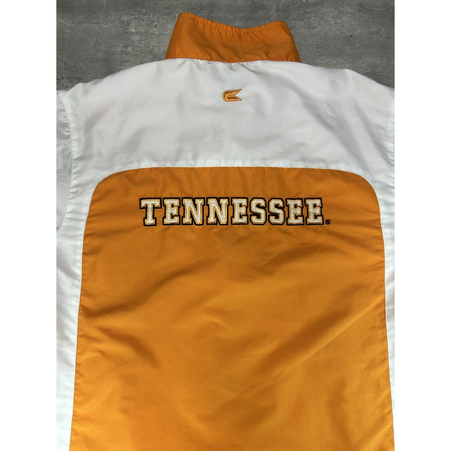 Tennessee Volunteers NCAA Embroidered Logo Windbreaker Jacket Size Large