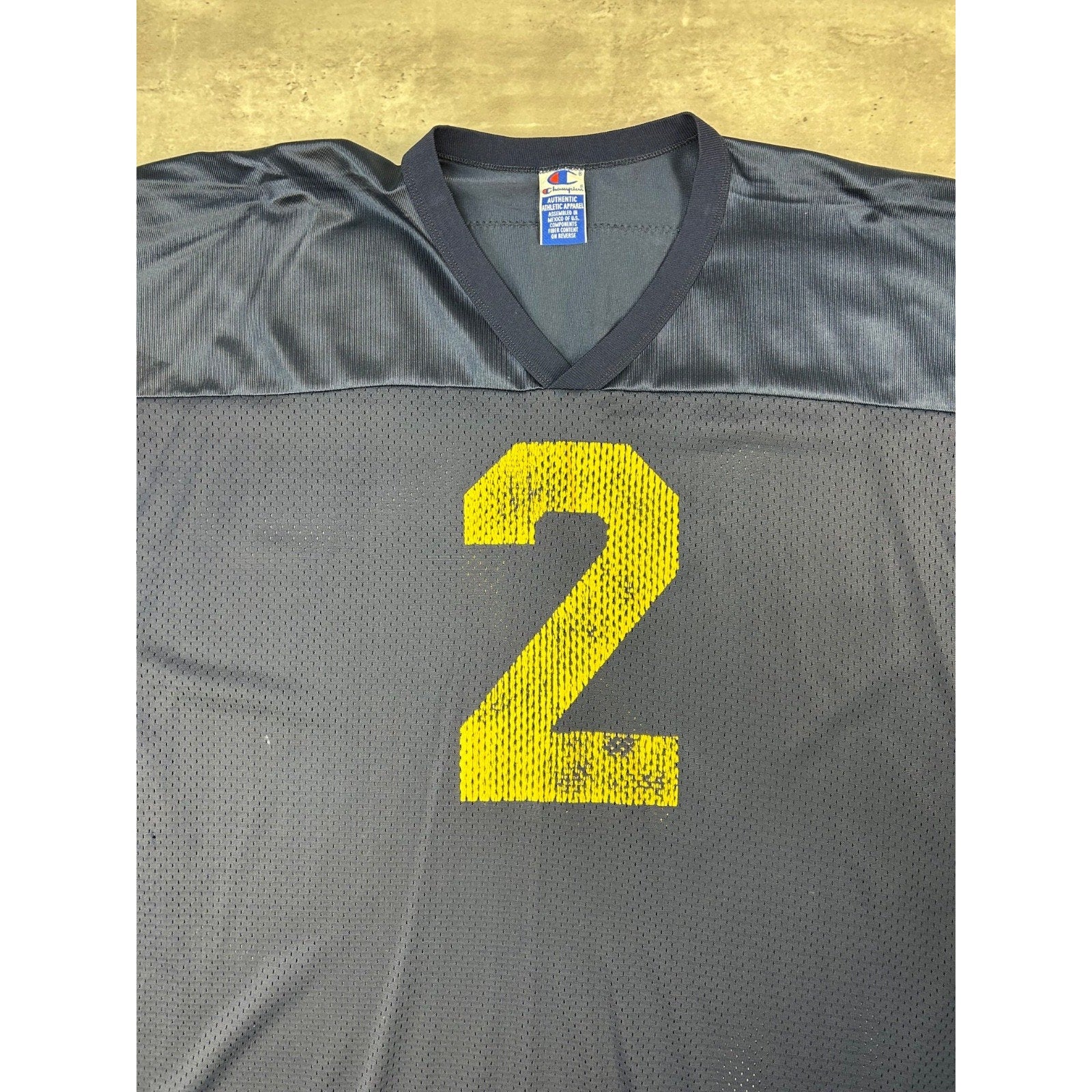 Vintage 90s Michigan Wolverines #2 NCAA Champion Football Jersey Size XL