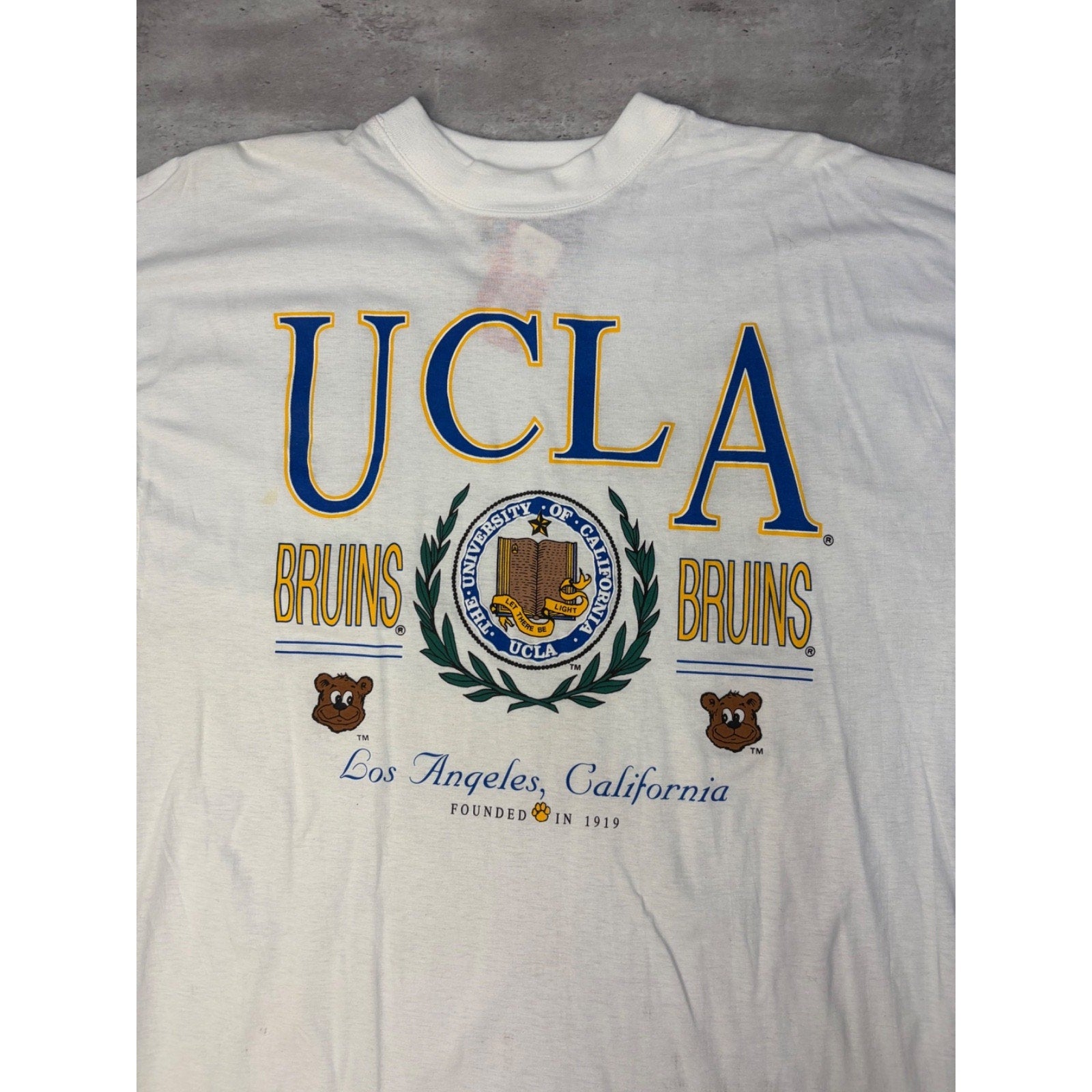 Vintage UCLA Bruins NCAA Graphic Crest Spellout T-Shirt Size Large