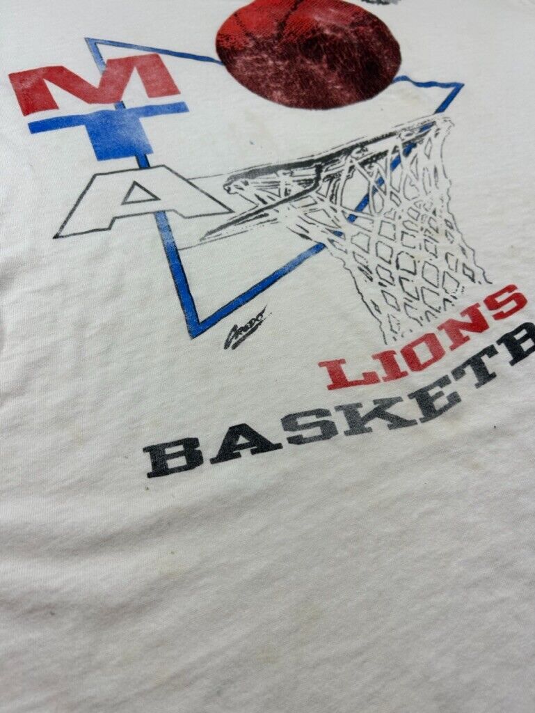 Vintage 90s MTA Lions Basketball Collegiate Graphic T-Shirt Size XL