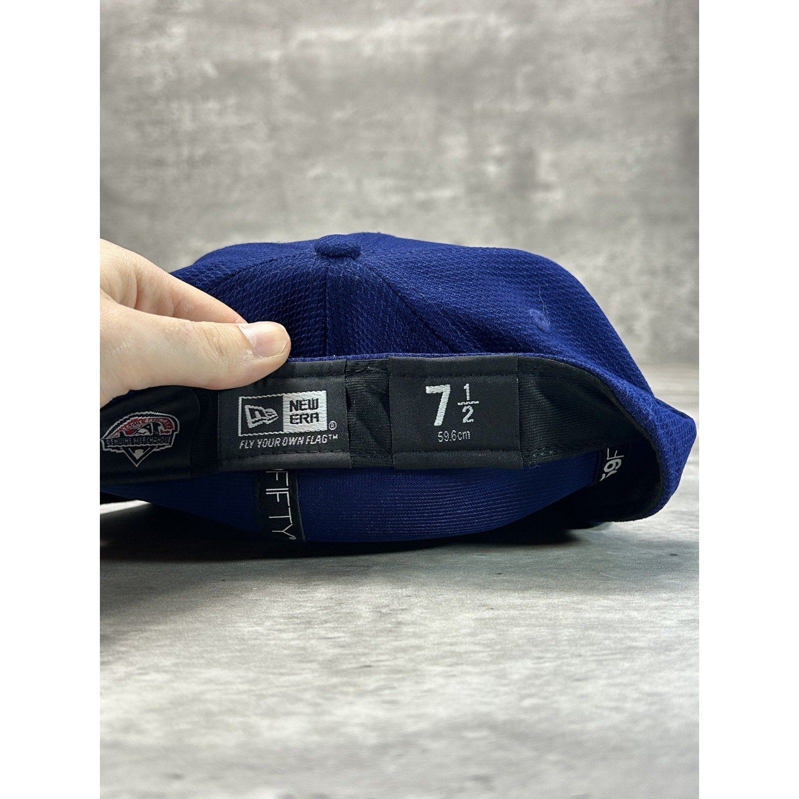 Buffalo Bisons MiLB Embroidered Logo Baseball Fitted Hat 7 1/2 Blue