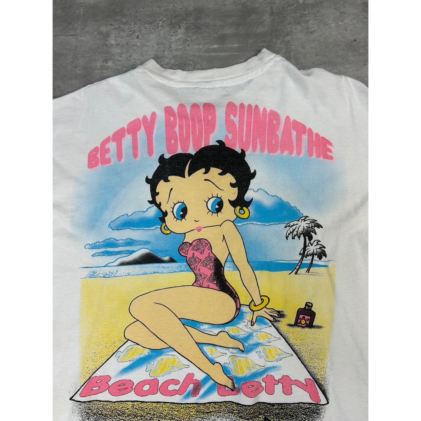 Vintage 1998 Betty Boop On The Beach Cartoon Character Graphic T-Shirt Size XL