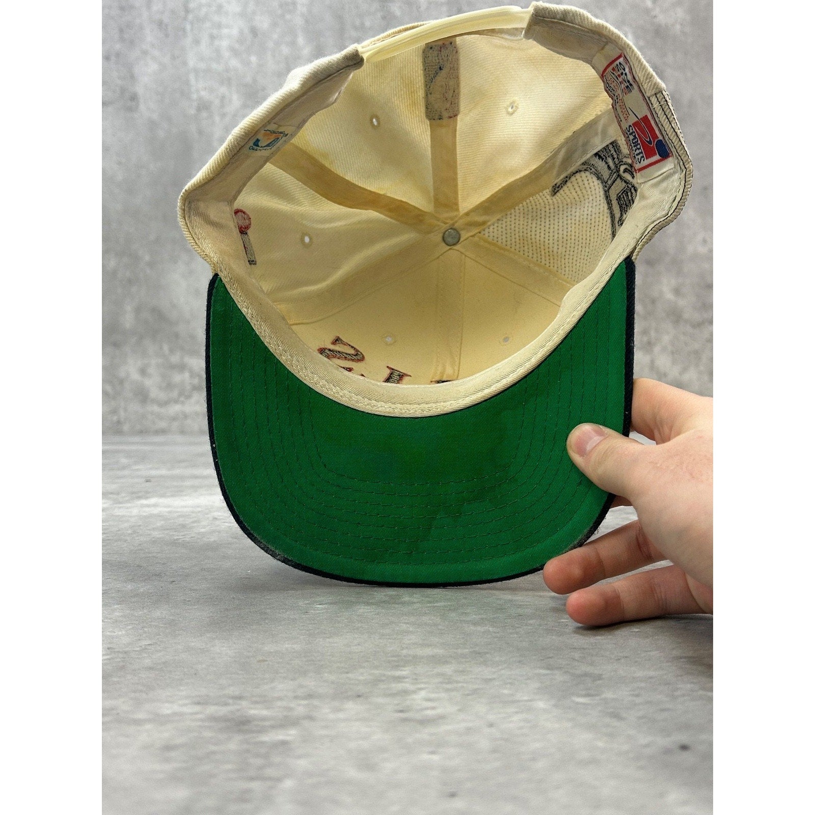 Vintage 90s Chicago Bulls NBA Sports Specialties Shadow Snapback Hat OSFA
