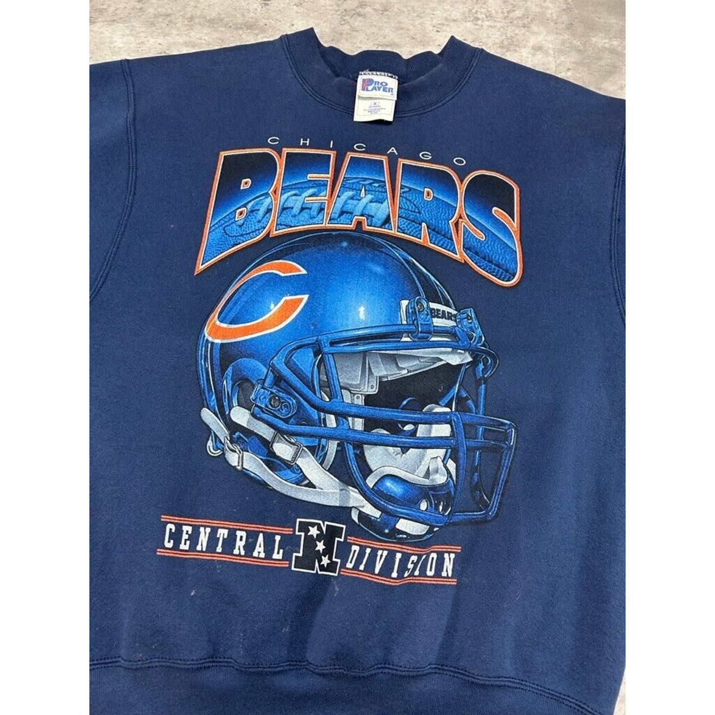 Vintage 90s Chicago Bears NFL Helmet Graphic Football Sweatshirt Size Medium