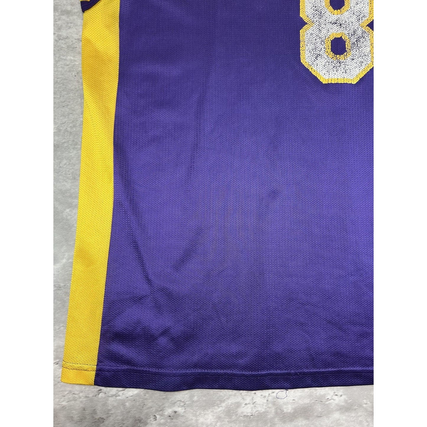 Vintage Kobe Bryant #8 Los Angeles Lakers NBA Champion Jersey Size XL