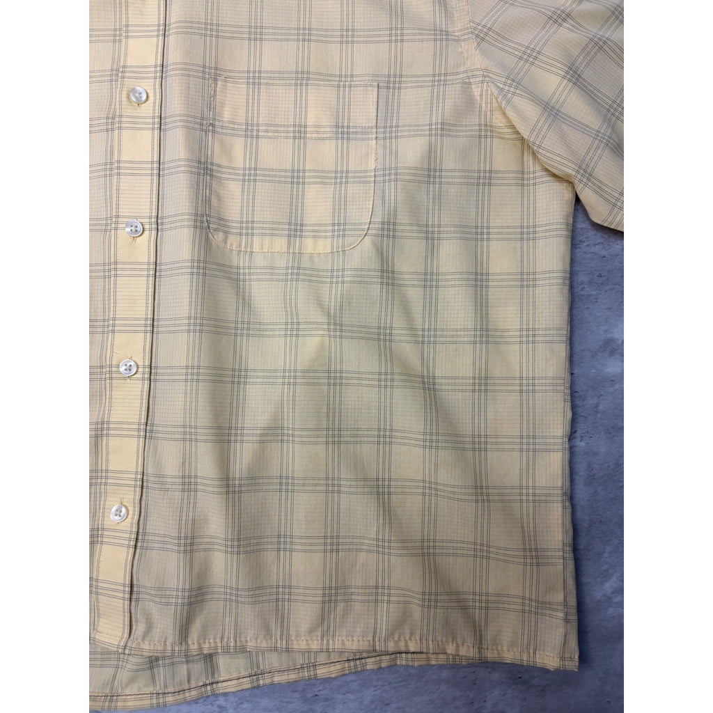 Vintage Van Heusen Plaid Single Pocket Cropped Button Up Shirt Size Large