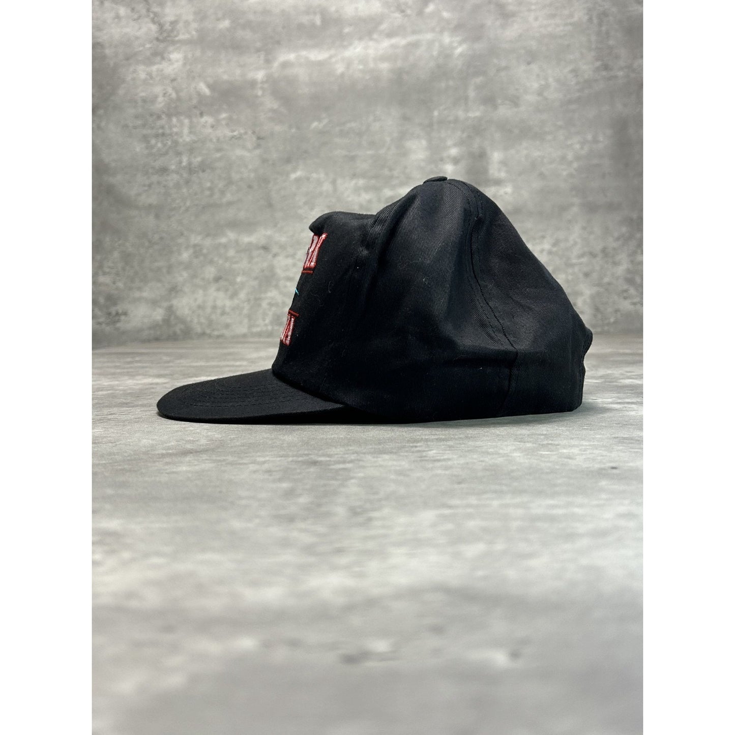 Vintage 90s Bermuda Embroidered Shark Destination Snapback Hat OSFA Black