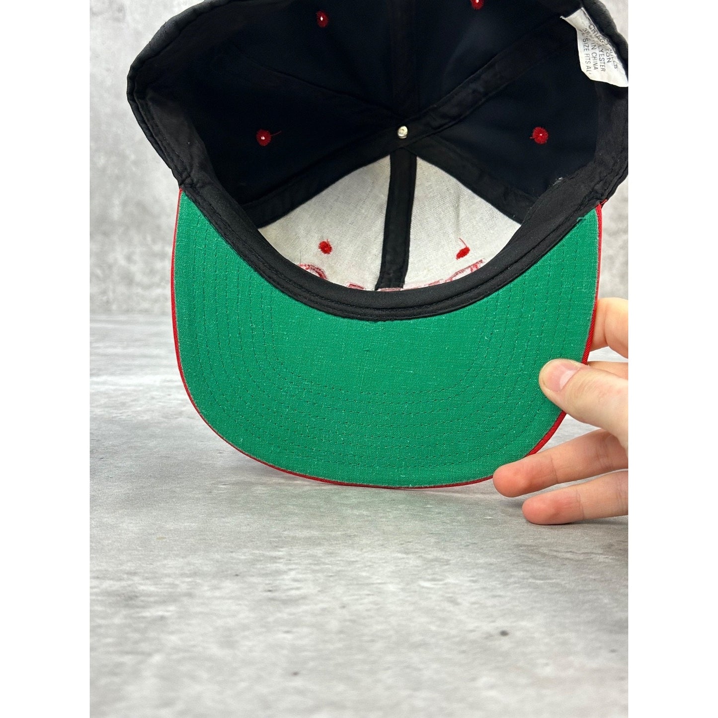 Vintage 90s Chicago Bulls NBA Embroidered Spellout Snapback Hat OSFA