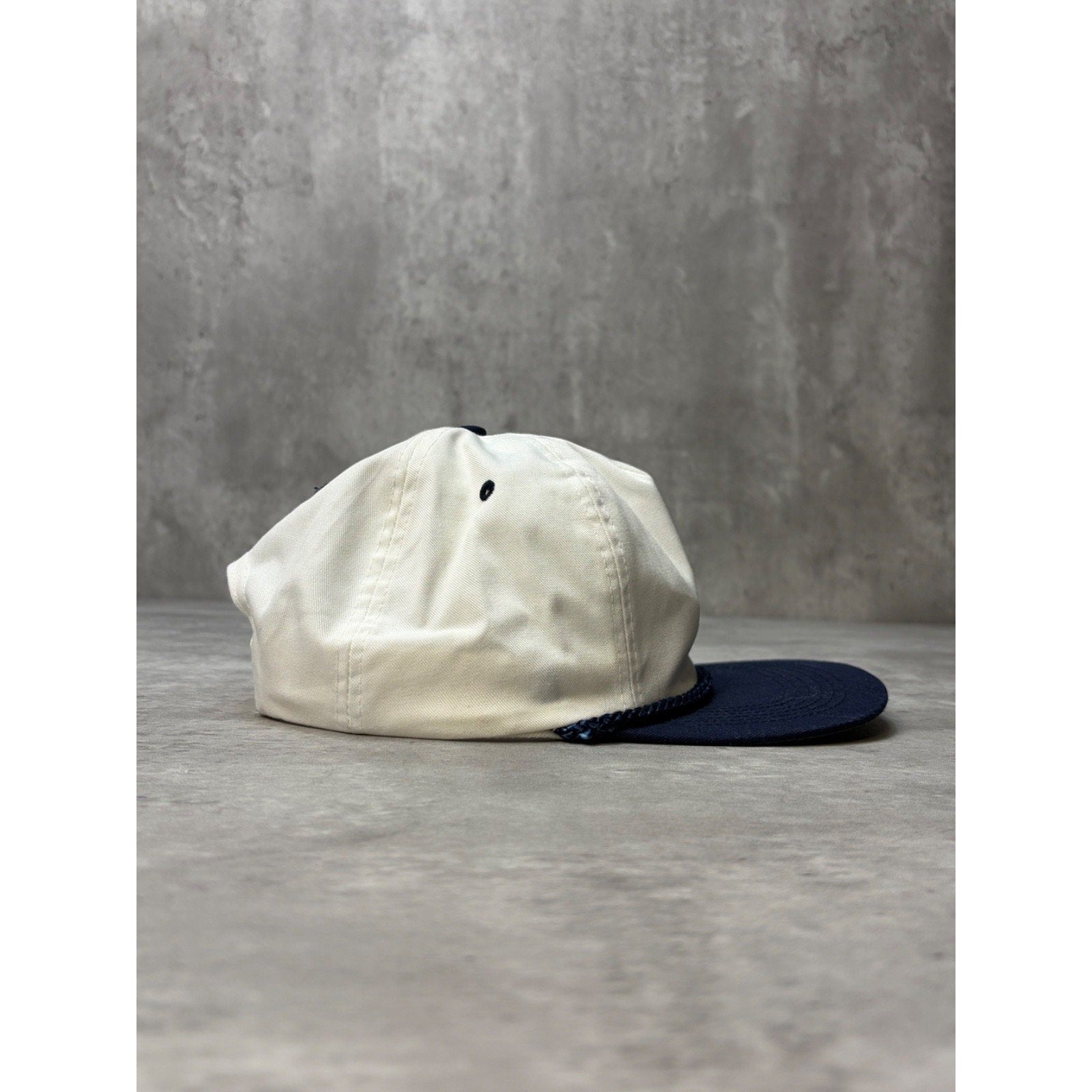 Vintage 90s Two Tone Blank Snapback Hat OSFA