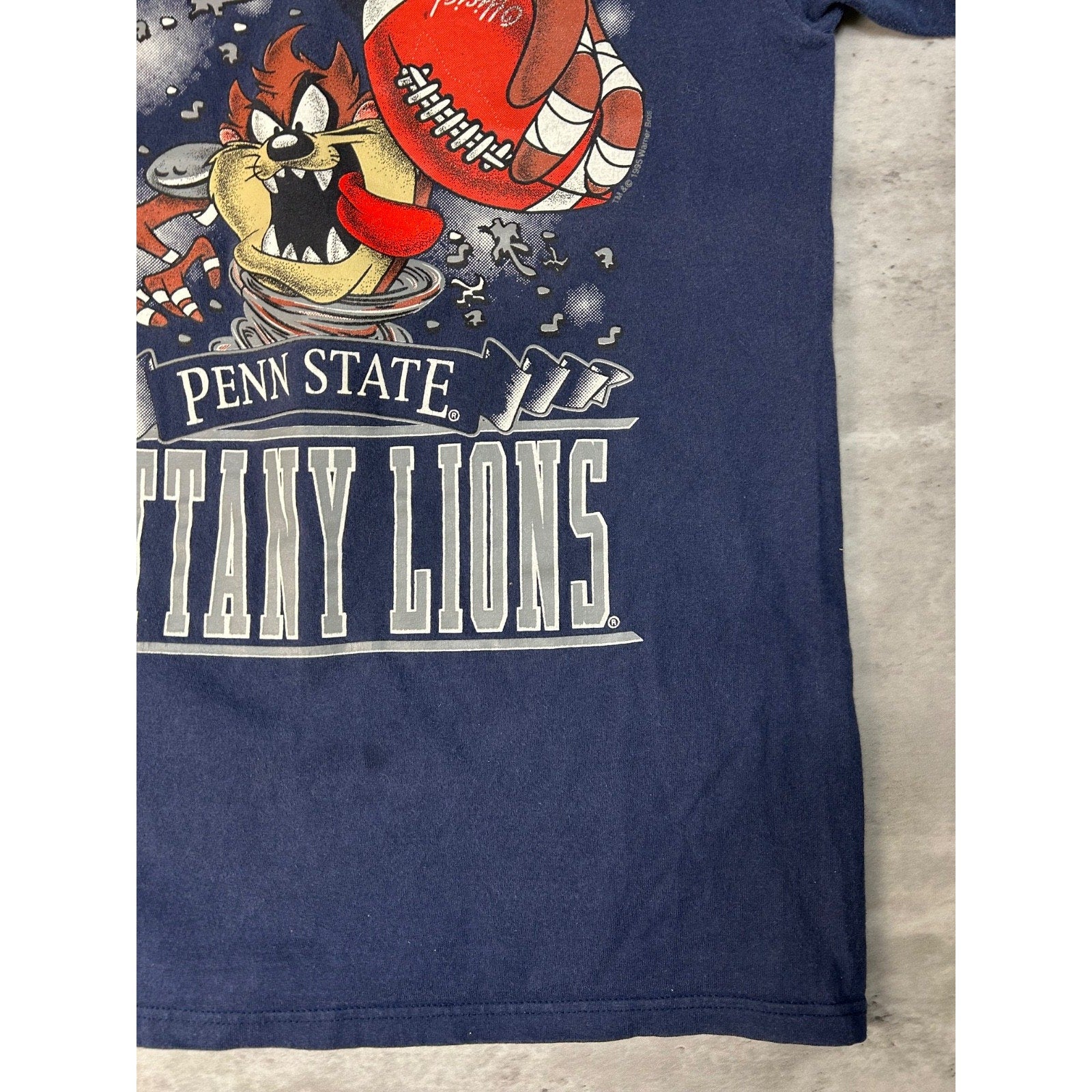 Vintage 1995 Penn State Nittany Lions NCAA Looney Tunes Taz T-Shirt Size Medium