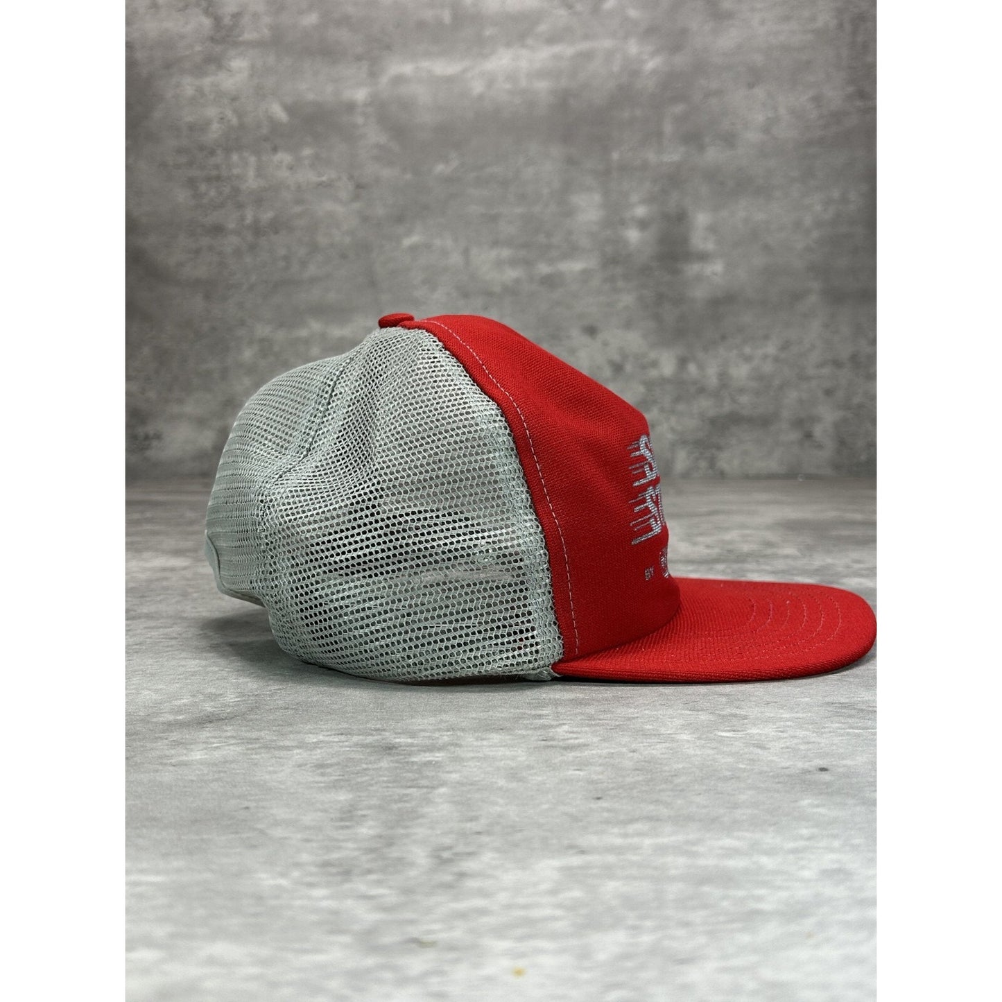 Vintage 80s Silver Streak Cushion Cut Graphic Spellout Trucker Snapback Hat OSFA