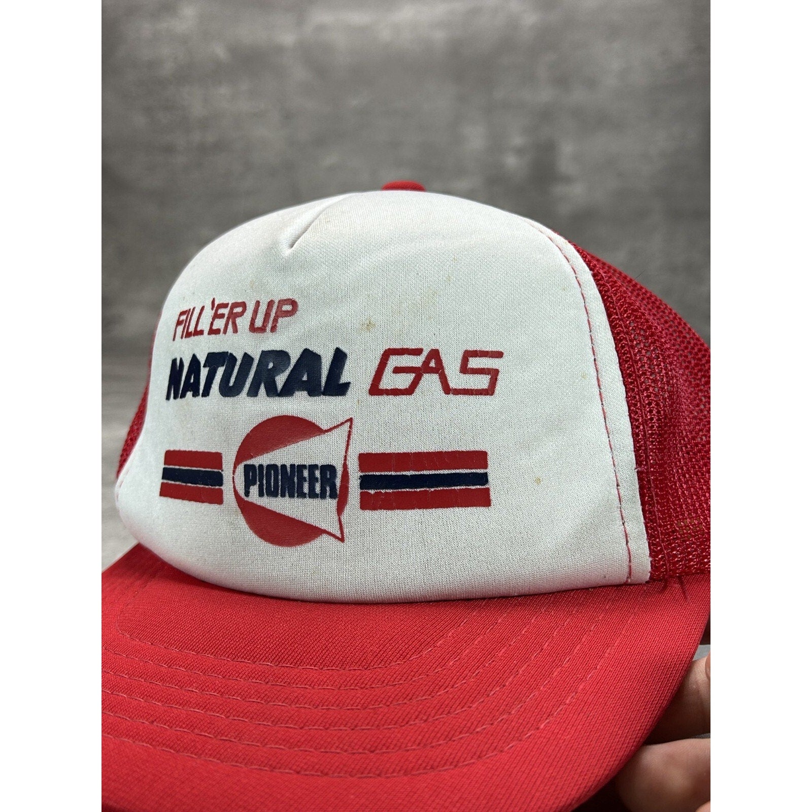 Vintage 1980s Pioneer Fill'er Up Natural Gas Graphic Trucker Snapback Hat OSFA