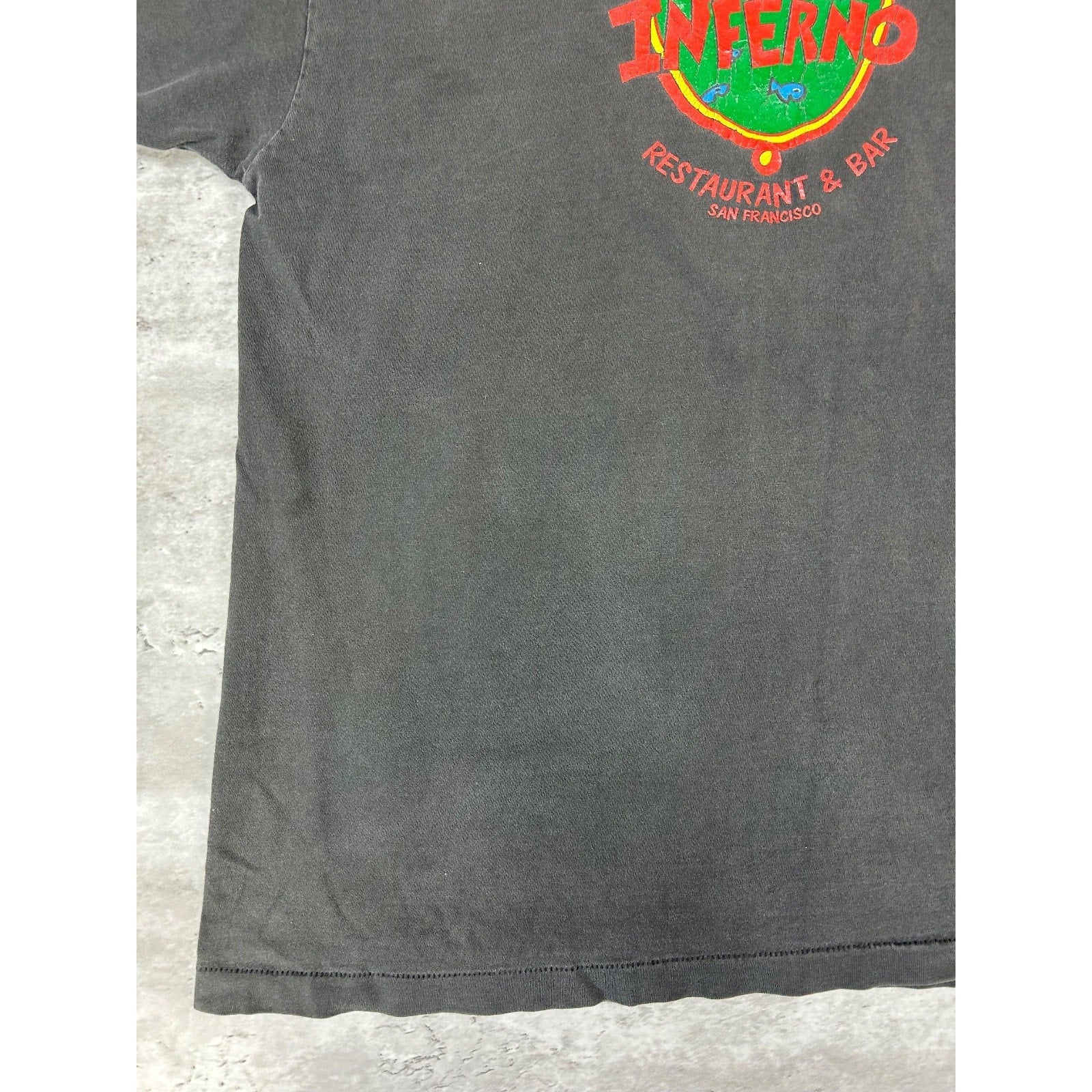 Vintage Pizza Inferno Restaurant Destination Graphic T-Shirt Size Large Black