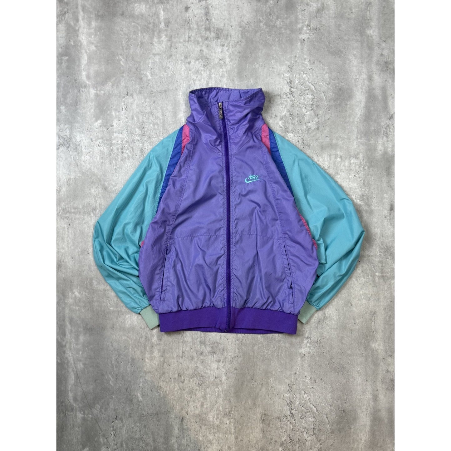 Vintage 90s Women's Nike Embroidered Logo Full ZIp Windbreaker Jacket Size Med