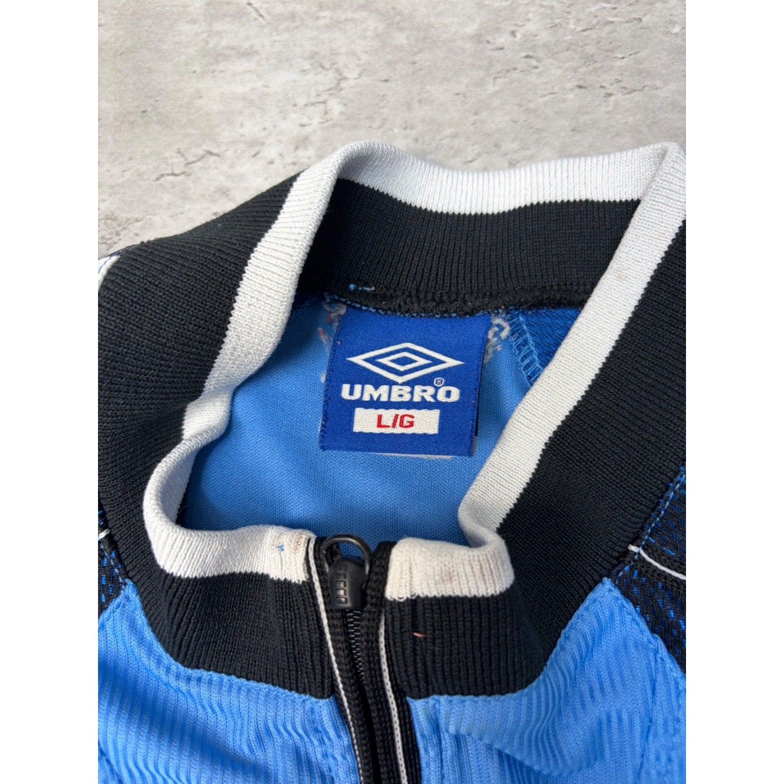 Vintage Umbro 1/4 Zip Embroidered Logo Keeper Soccer Jersey Size Large