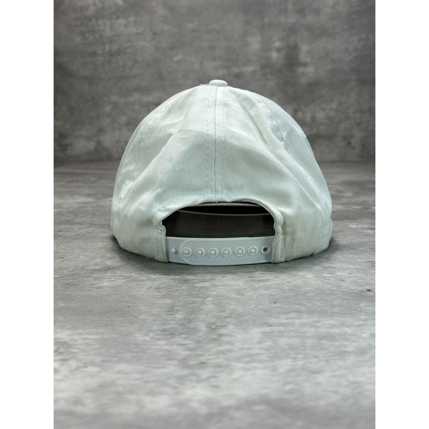 Vintage 90s 96.5 WVNV Radio Station Promo Graphic Snapback Hat OSFA White