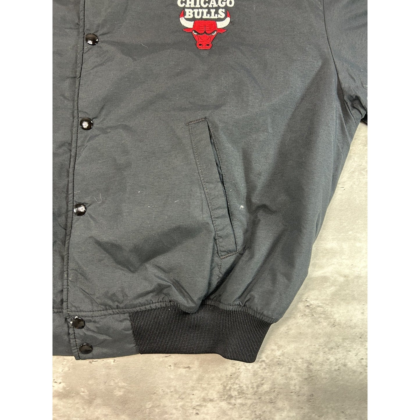 Vintage 80s Chicago Bulls NBA Embroidered Logo Bomber Jacket Size XL