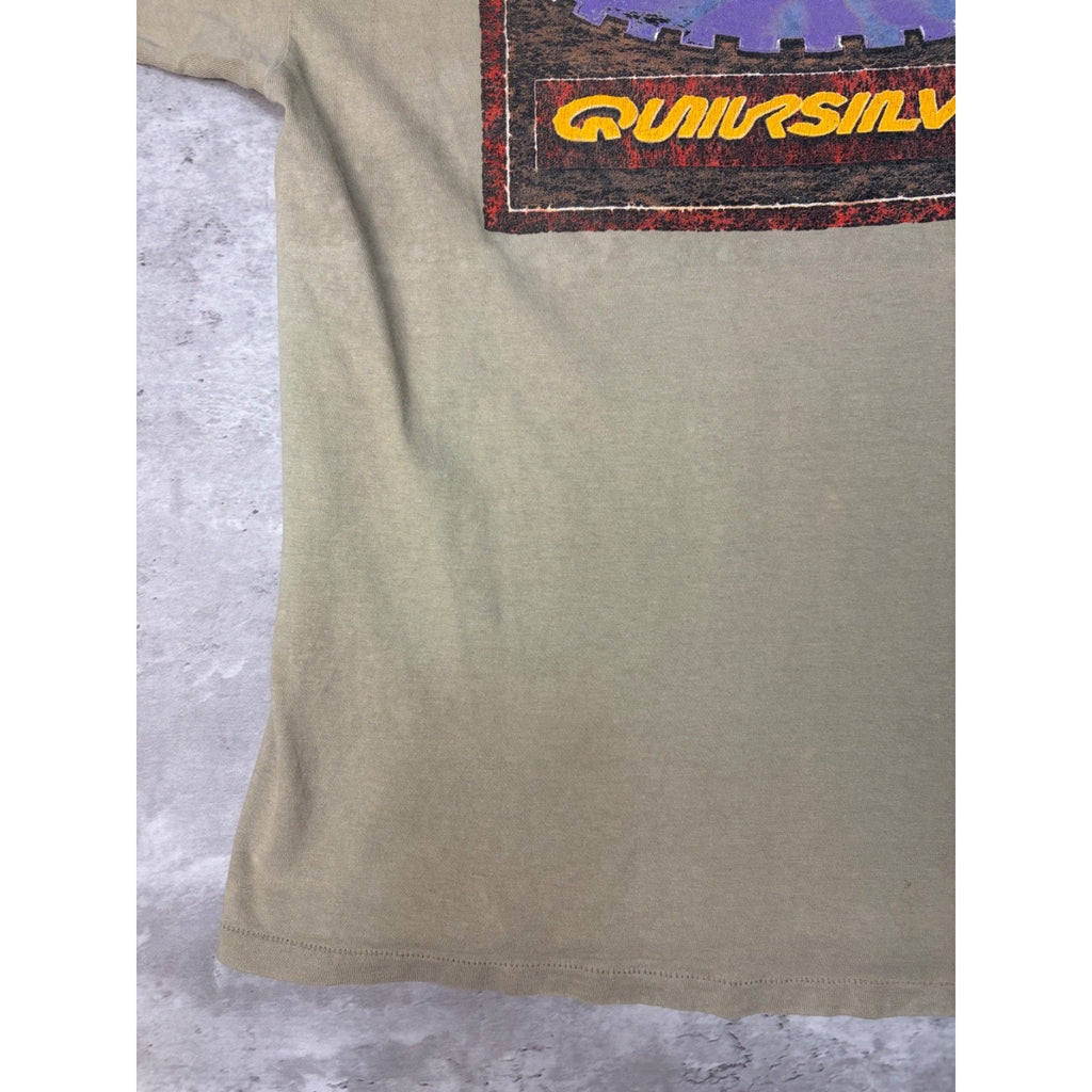 Vintage Y2K Quiksilver Gear Logo Graphic T-Shirt Size Large