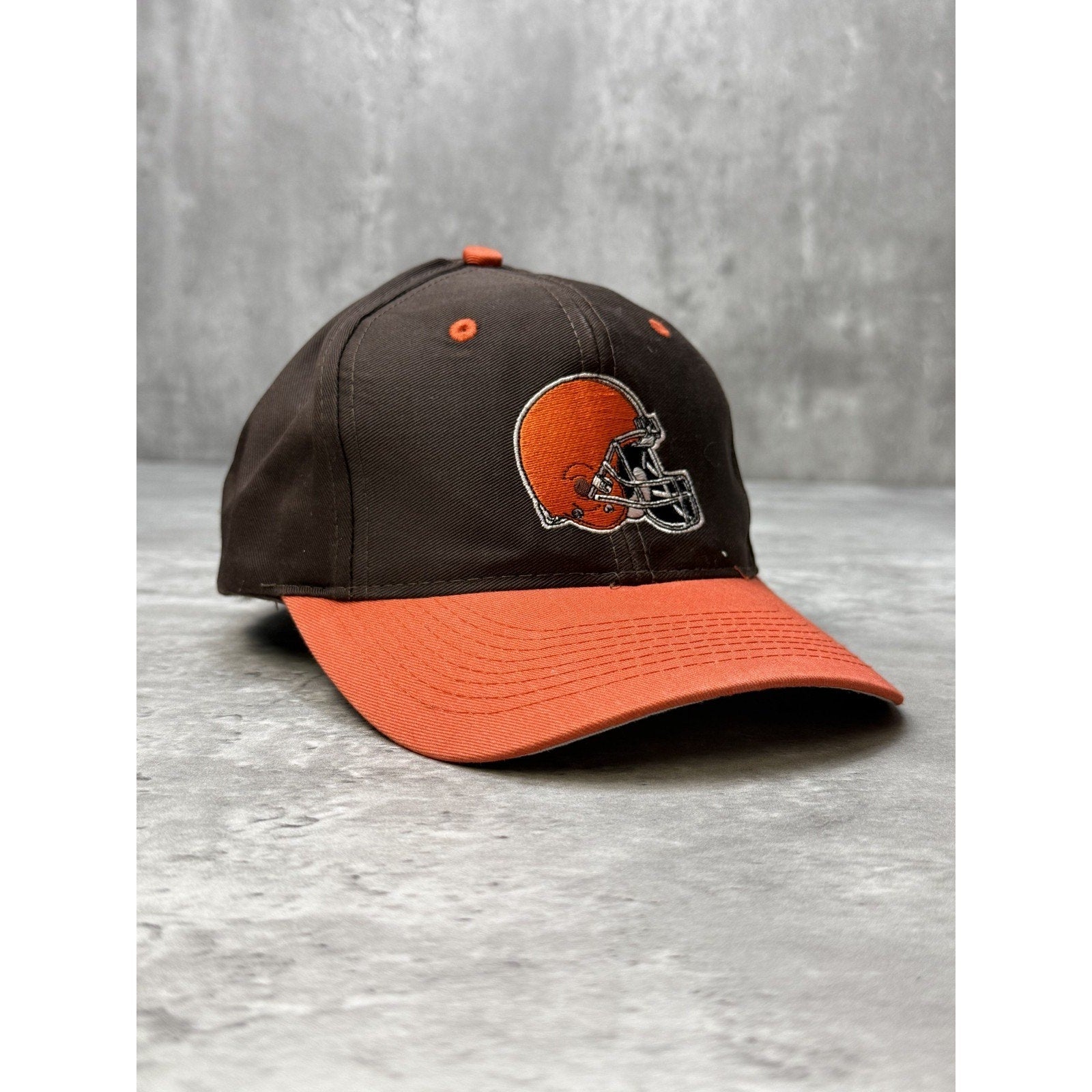 Vintage 90s Cleveland Browns NFL Embroidered Logo Football Snapback Hat OSFA