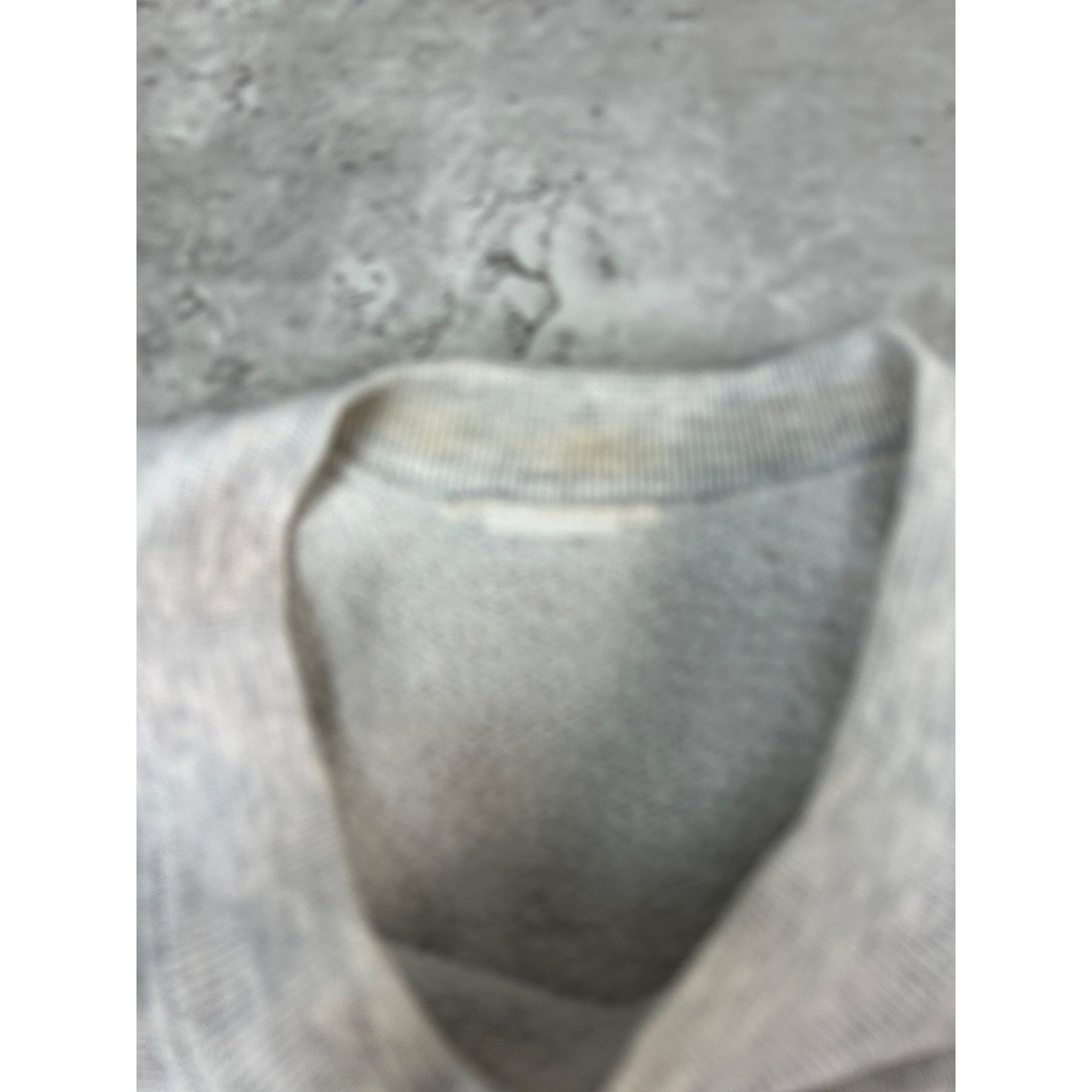 Vintage 90s Iowa Hawkeyes NCAA Collegiate Crest Graphic Sweatshirt Size Medium