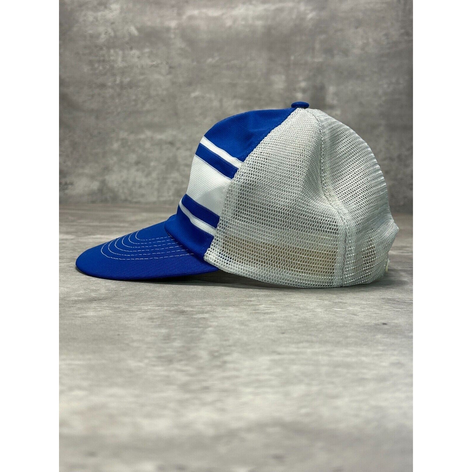 Vintage 80s Striped Blank Trucker Snapback Hat OSFA White/Blue