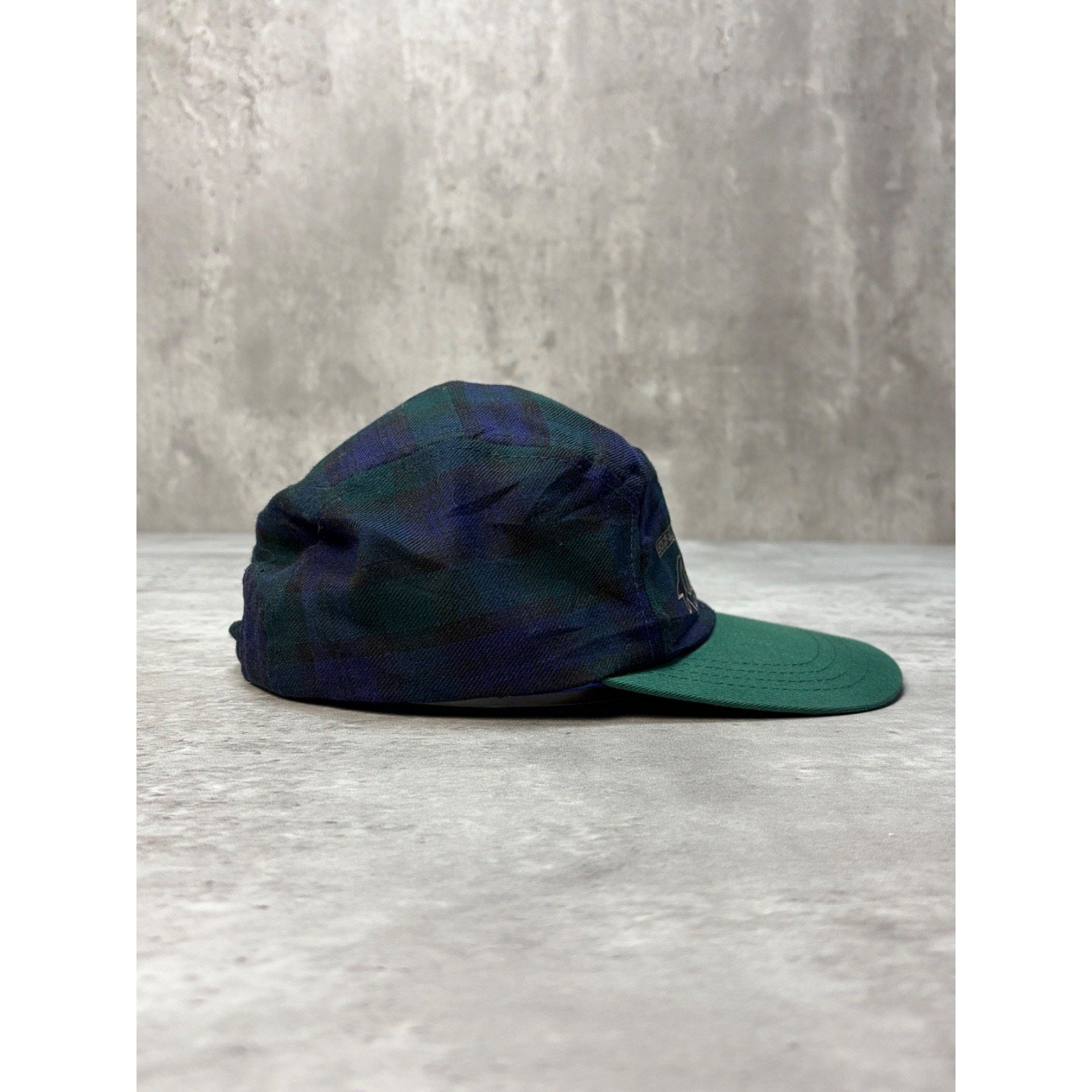 Vintage Looney Tunes Taz Embroidered Character Plaid Flexfit Hat OSFA