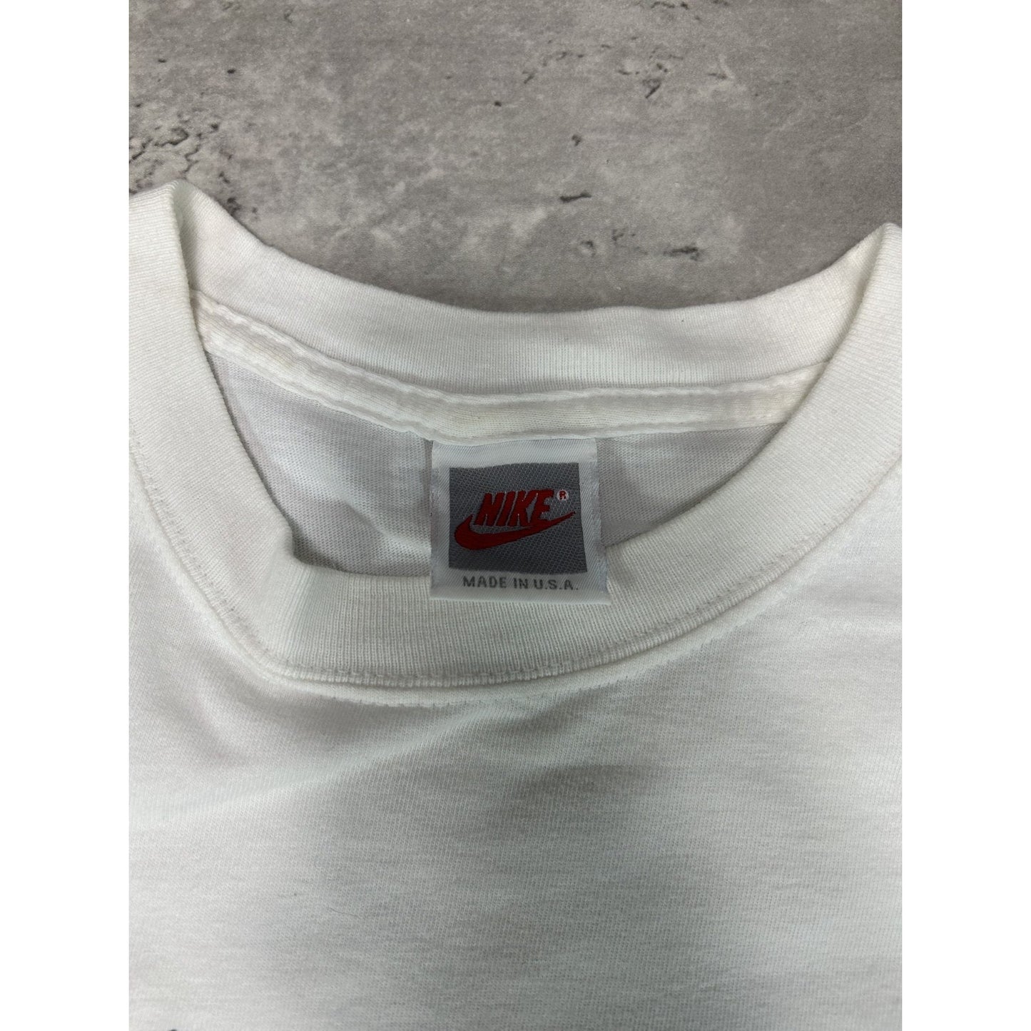 Vintage 80s/90s Nike Abstract Graphic Logo T-Shirt Size Medium White