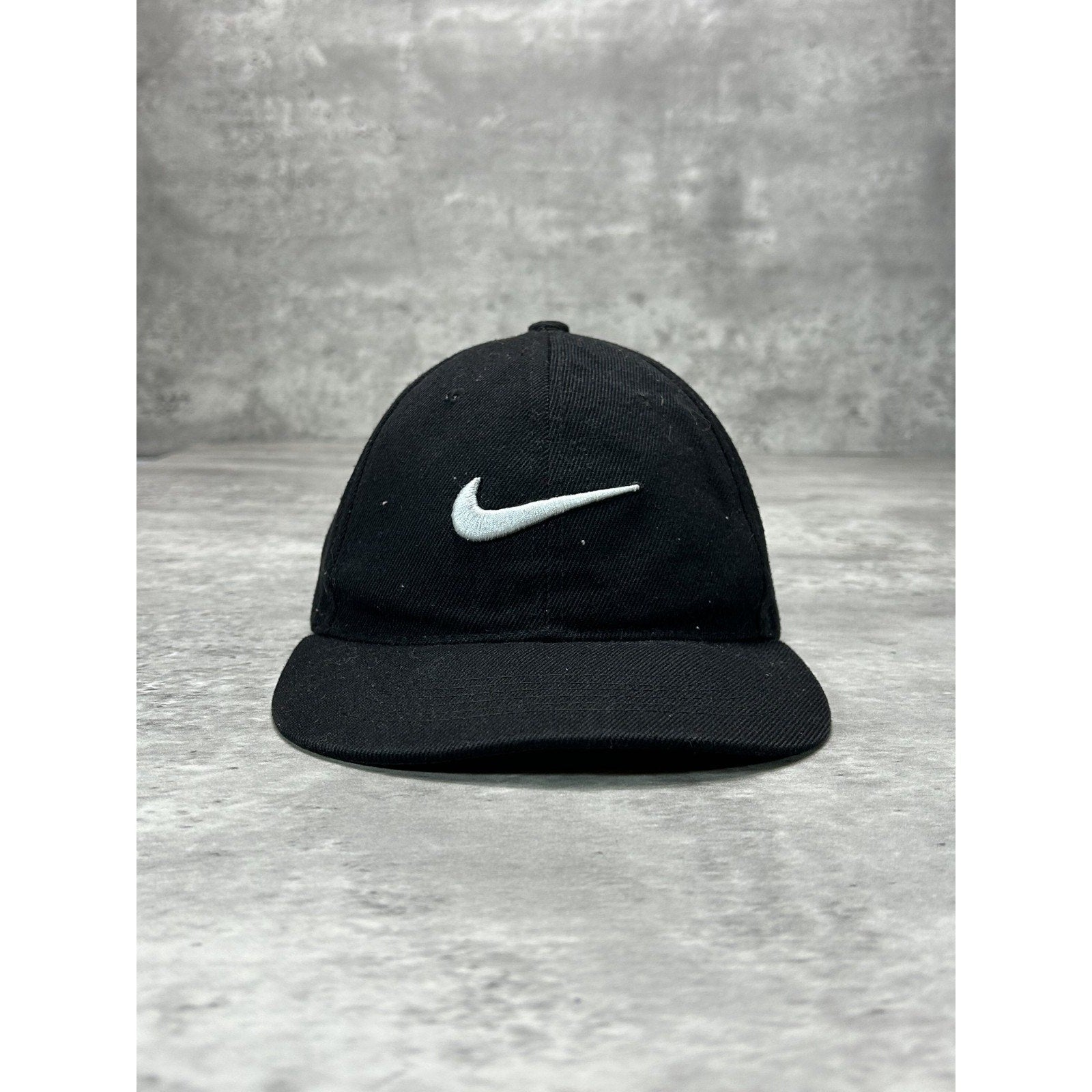 Vintage Nike Embroidered Swoosh Strapback Hat OSFA Black