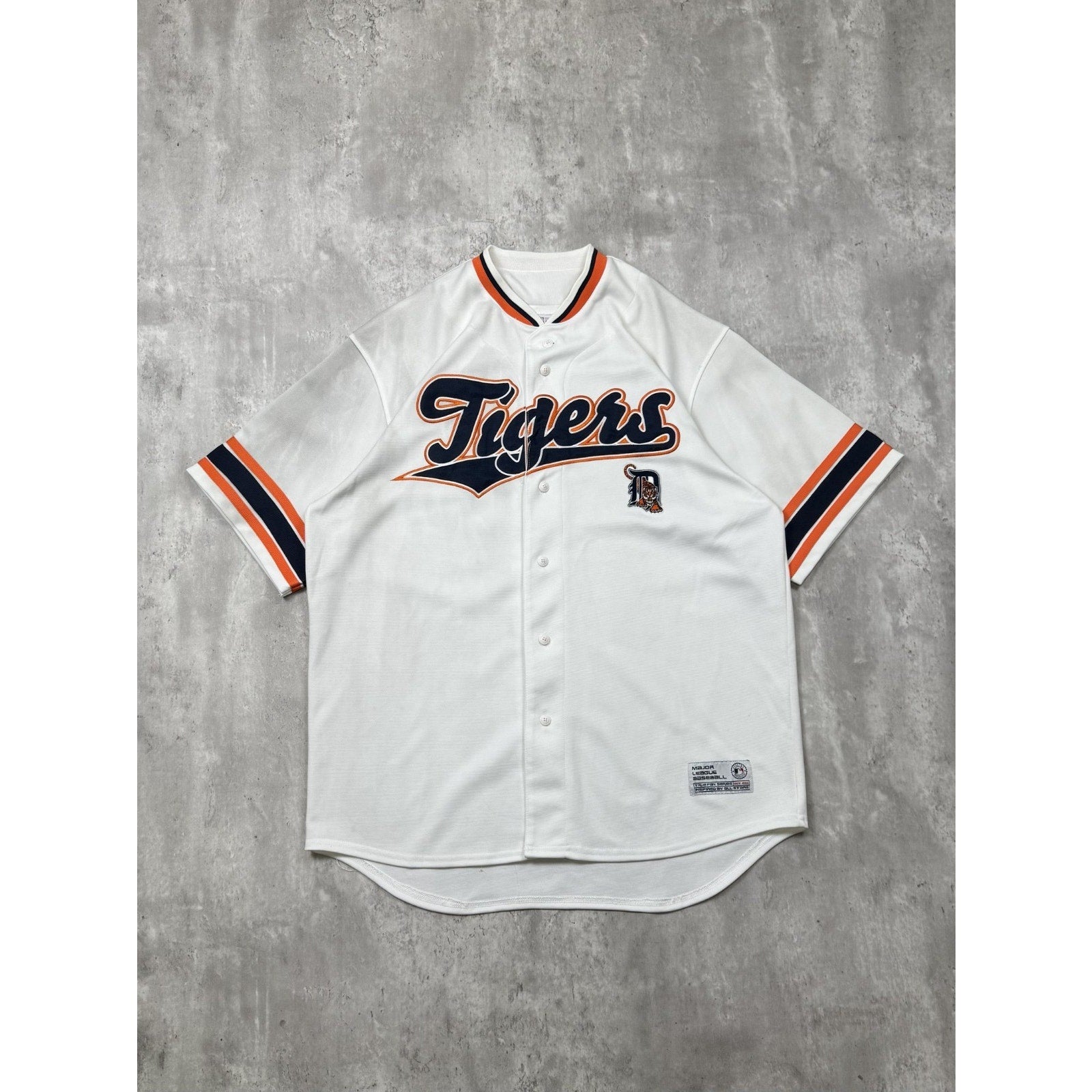 Vintage Detroit Tigers MLB Tailsweep Spellout Baseball Jersey Size Large