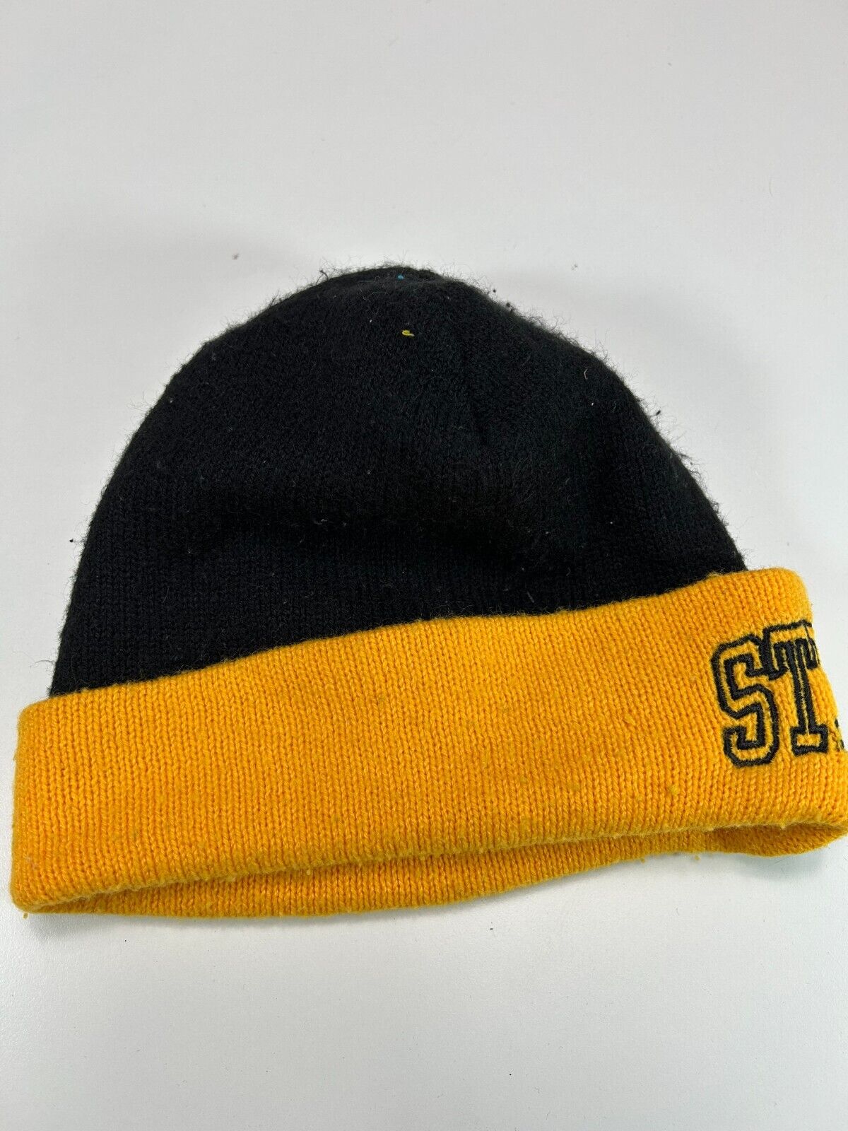 Vintage Pittsburgh Steelers NFL Embroidered Logo Spell Out Beanie Hat OSFA