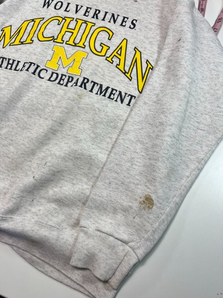 Vintage 90s Michigan Wolverines NCAA Nutmeg Crewneck Sweatshirt Size Medium