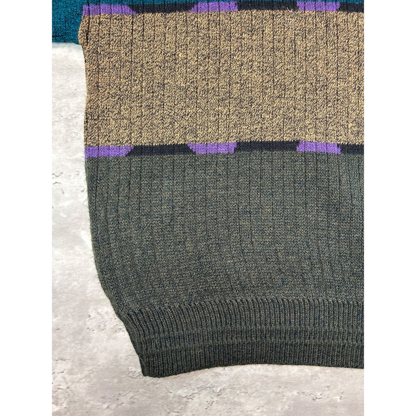 Vintage 90s Jantzen Abstract Print Striped Pullover Knit Sweater Size Medium