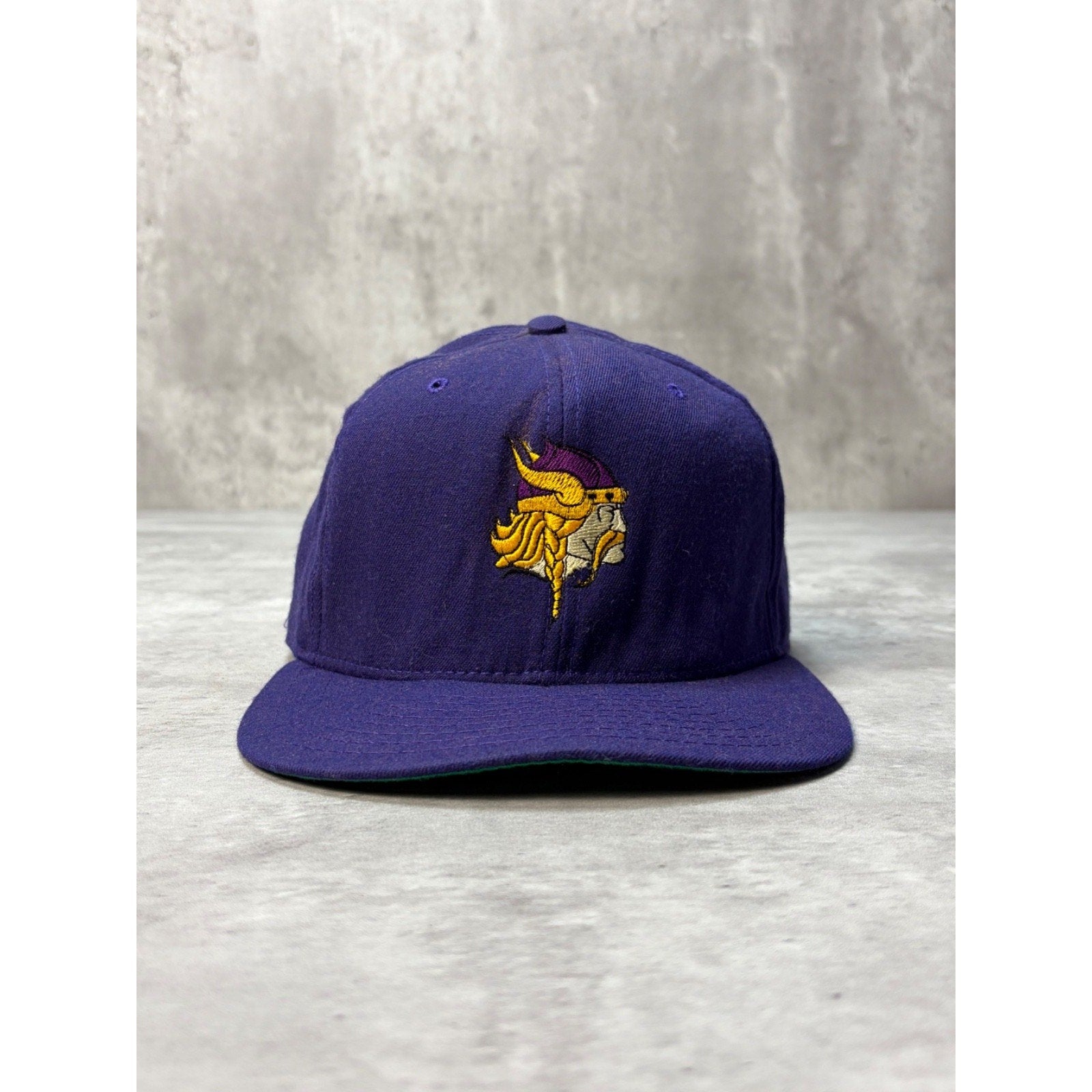 Vintage Minnesota Vikings NFL Embroidered Logo Snapback Hat OSFA