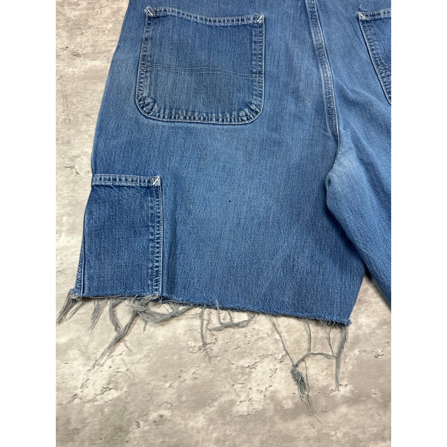 Vintage Carhartt Medium Wash Denim Workwear Carpenter Shorts Size 36 Blue