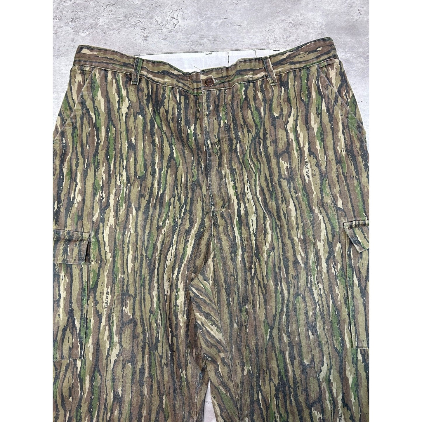 Vintage 90s Realtree Camo Utility Cargo Hunting Pants Size 38