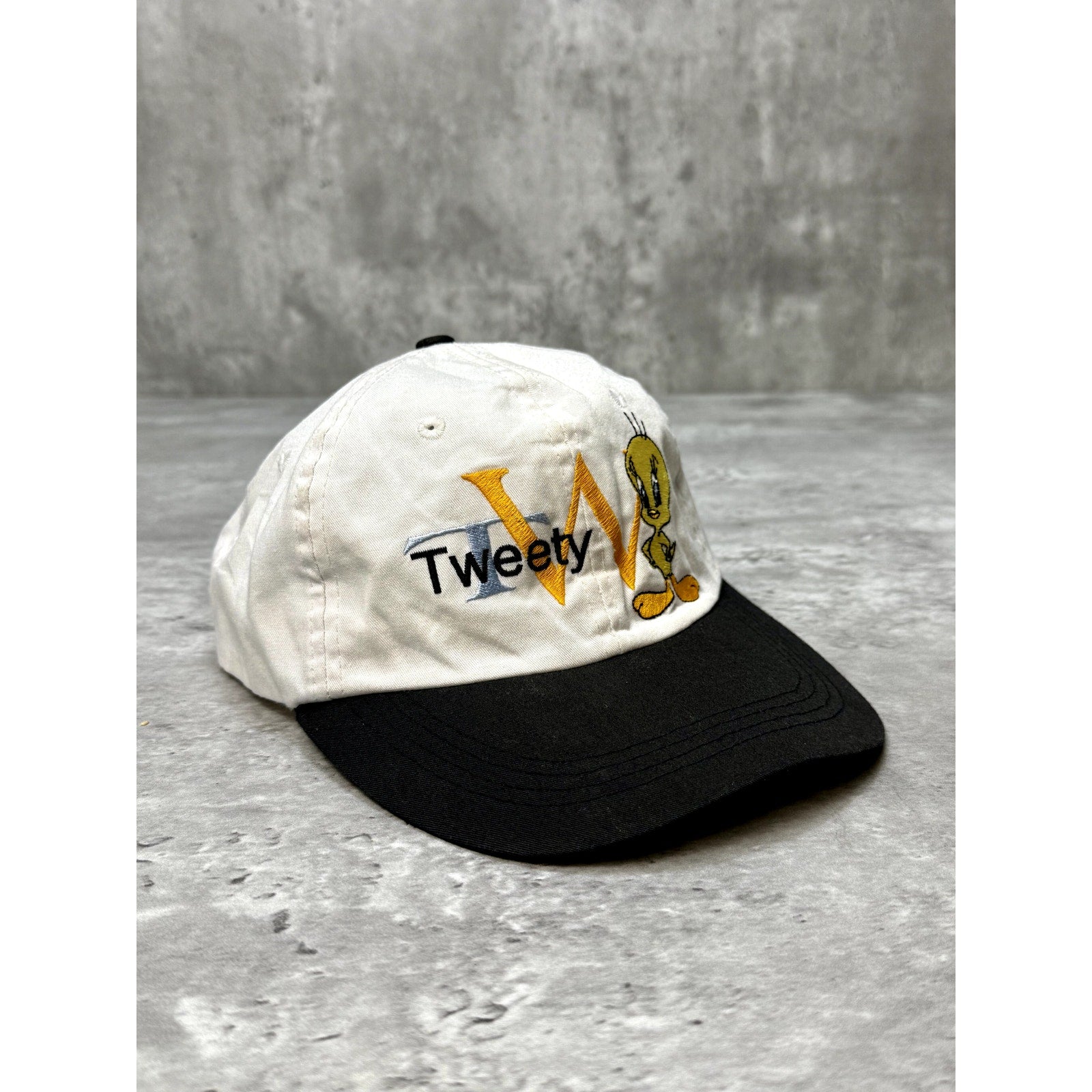 Vintage Looney Tunes Tweety Character Graphic Flexfit Hat OSFA