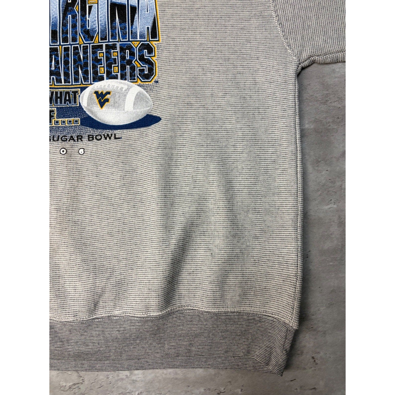 Vintage 2006 West Virginia Mountaineers NCAA Graphic Spellout Sweatshirt Size XL