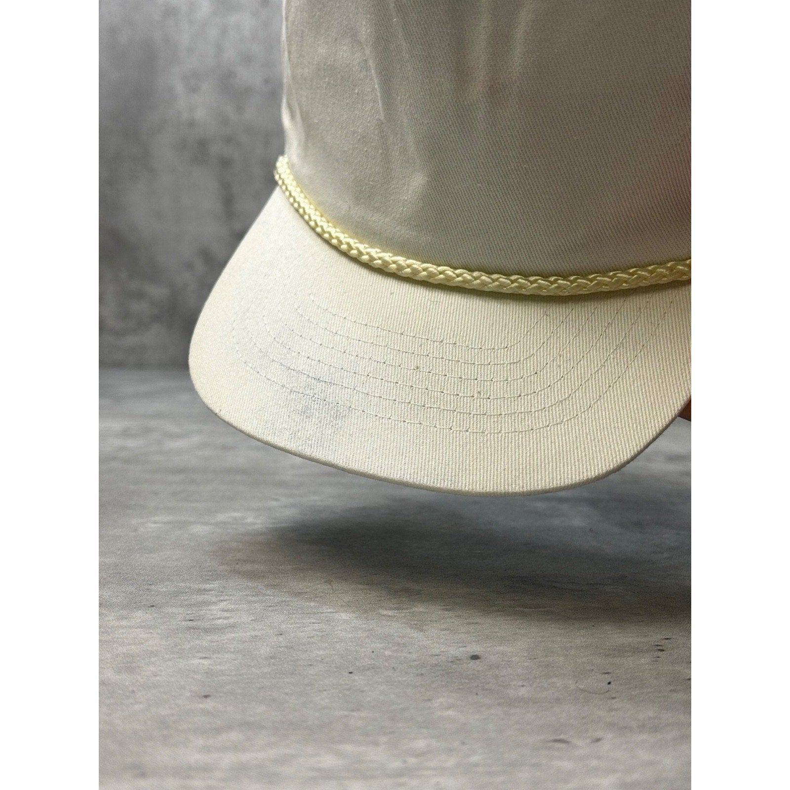 Vintage 80s/90s Blank White Snapback Hat OSFA