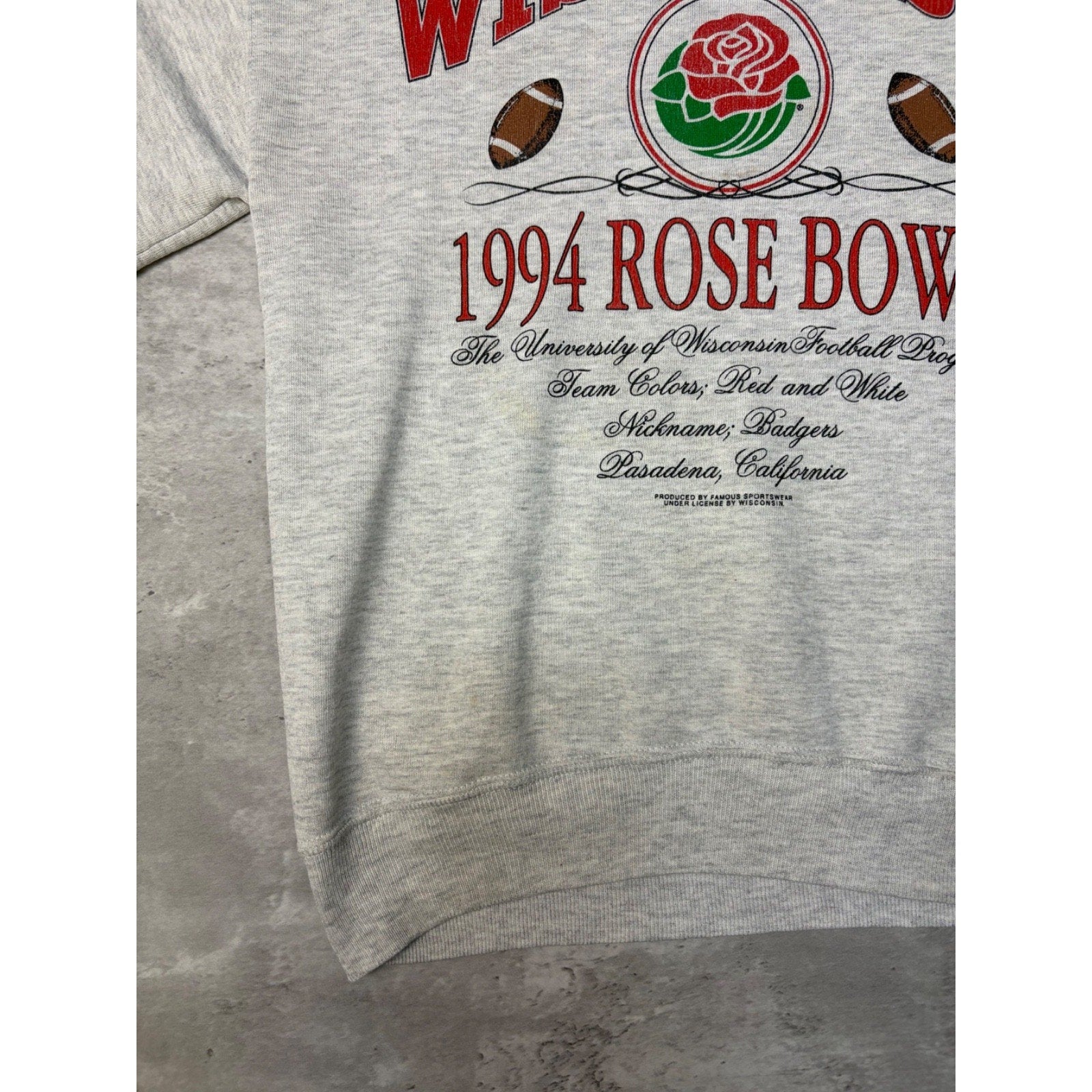 Vintage 1994 Wisconsin Badgers NCAA Rose Bowl Graphic Sweatshirt Size Medium