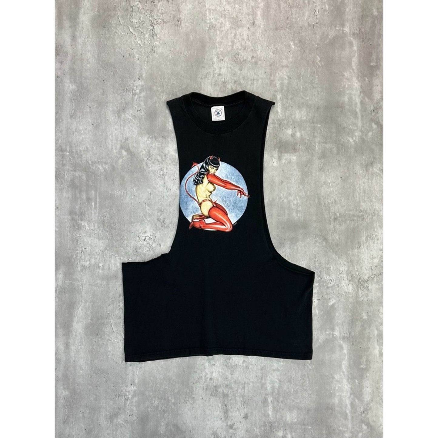 Vintage 90s Bettie Page Devil Girl Graphic Sleeveless Cut Off T-Shirt Sz Medium