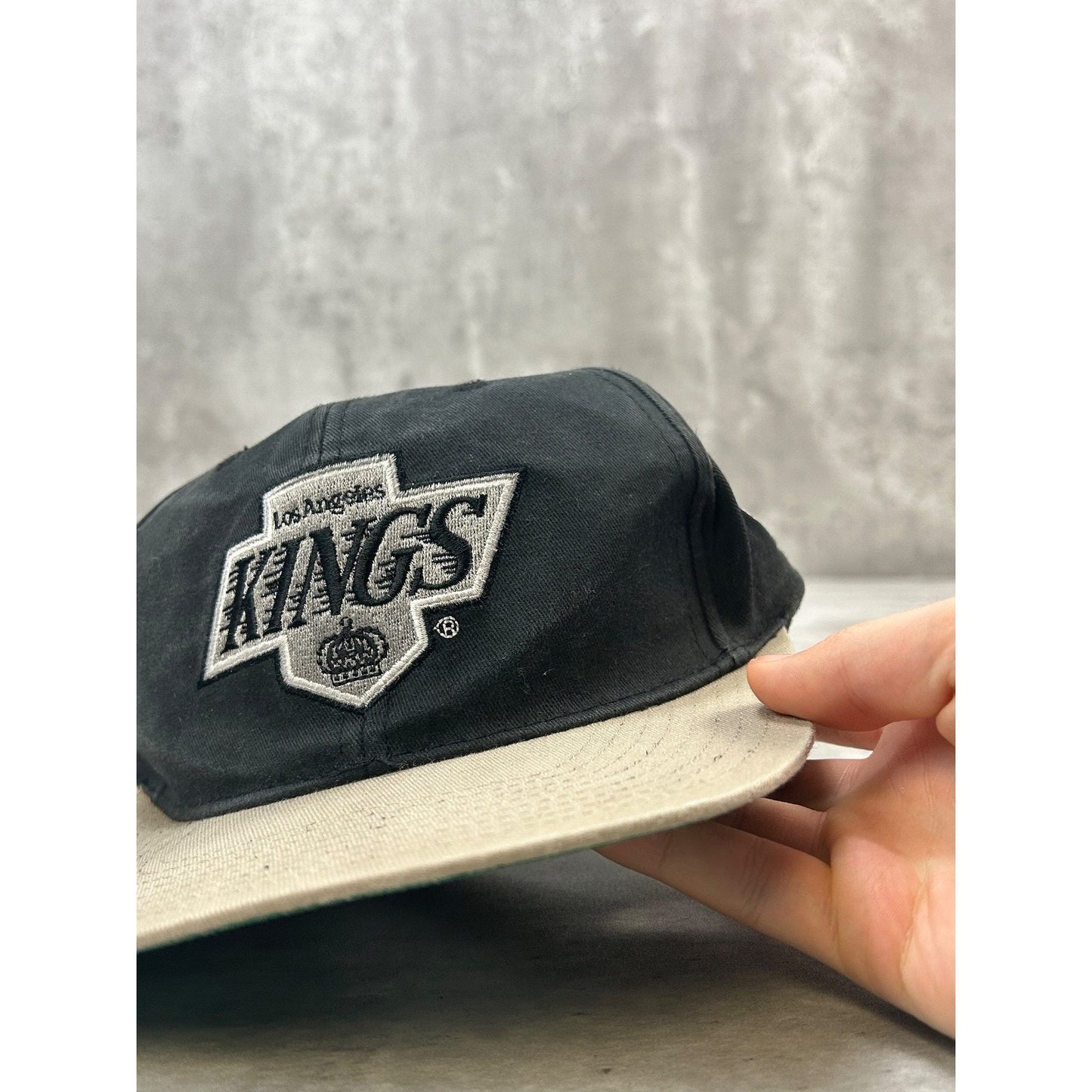 Vintage 90s Los Angeles Kings NHL Embroidered Logo Hockey Snapback Hat OSFA