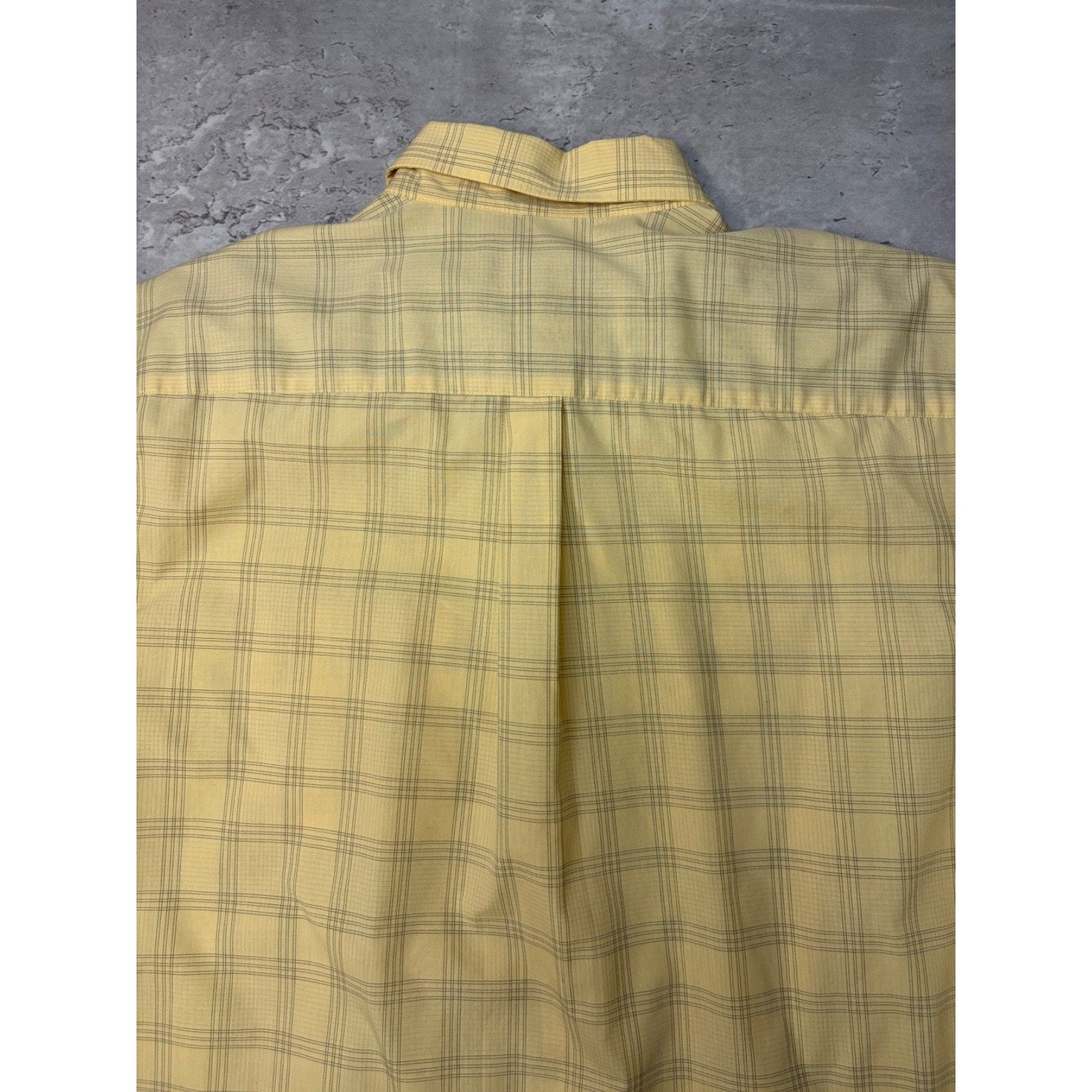 Vintage Van Heusen Plaid Single Pocket Cropped Button Up Shirt Size Large