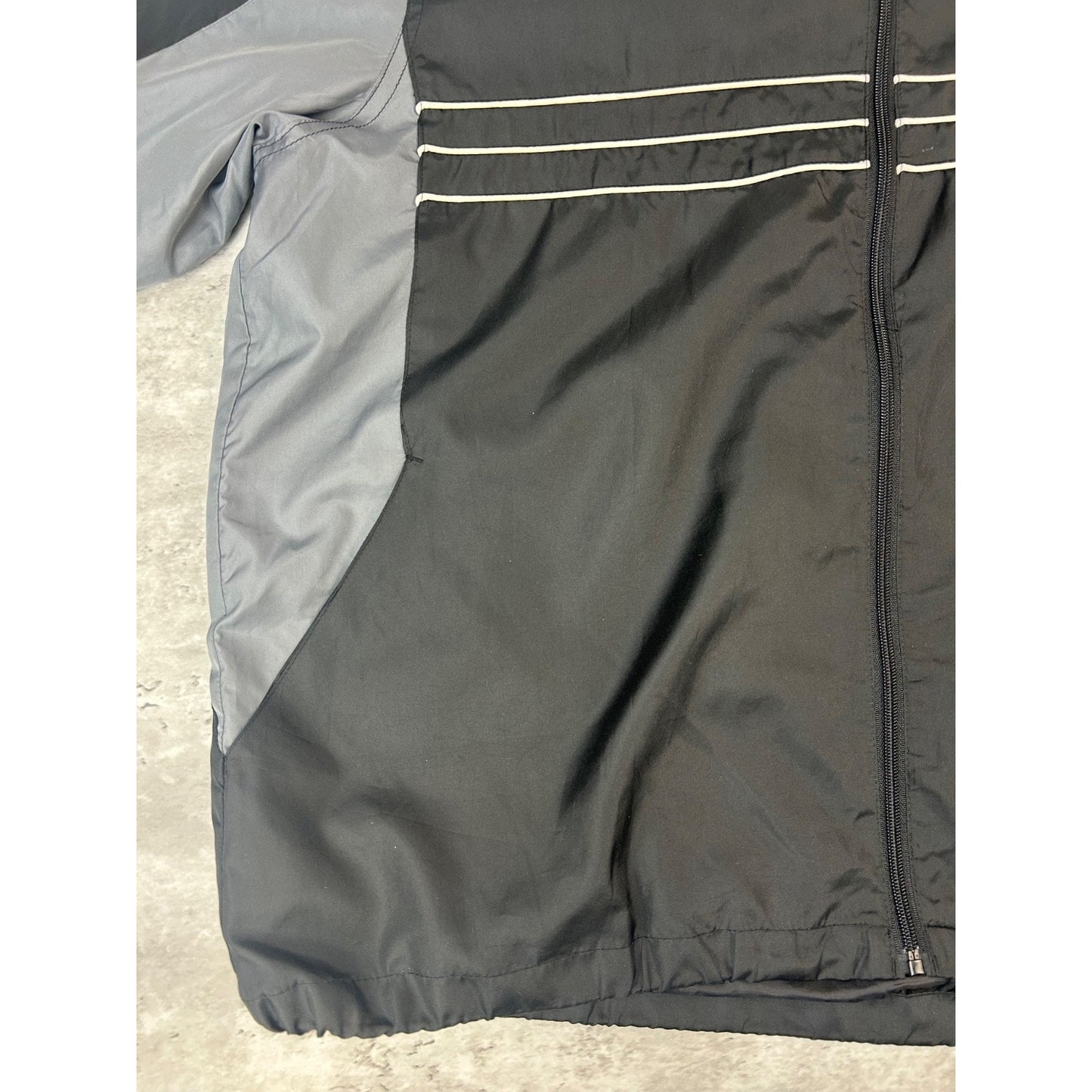 Vintage Detroit Lions NFL Embroidered Logo Nylon Windbreaker Jacket Size XL