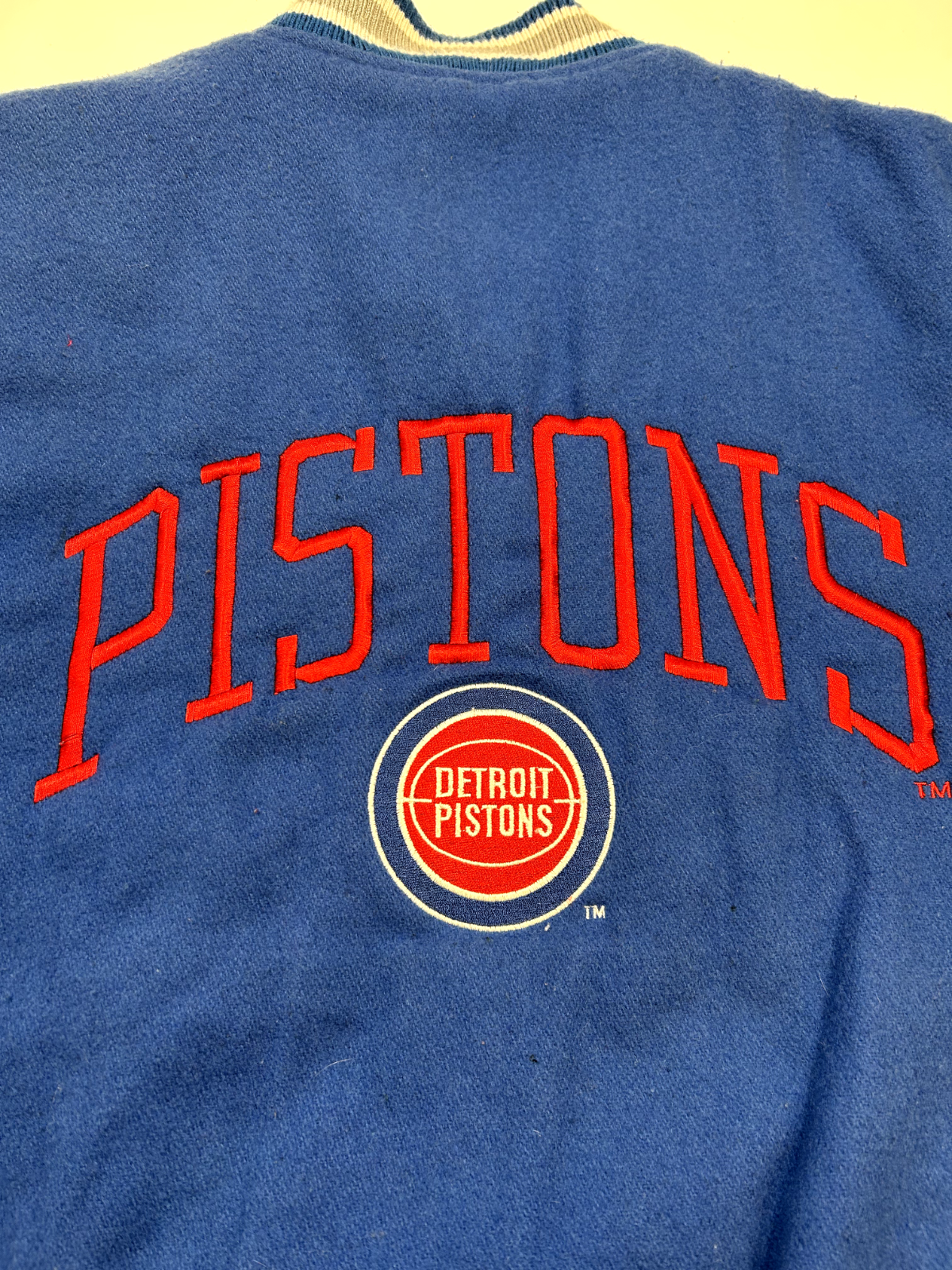 Vintage 90s Detroit Pistons NBA Logo Athletic Bomber Jacket Size Large Blue