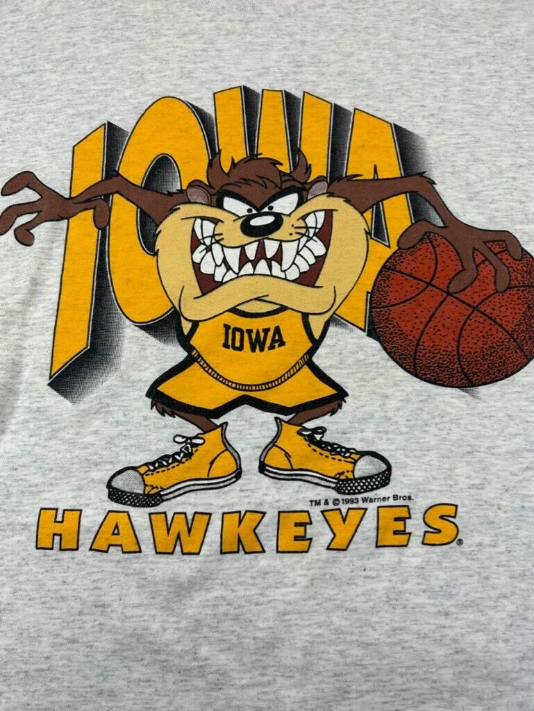 Vintage 1993 Iowa Hawkeyes NCAA Looney Tunes Taz Basketball T-Shirt Size XL 90s